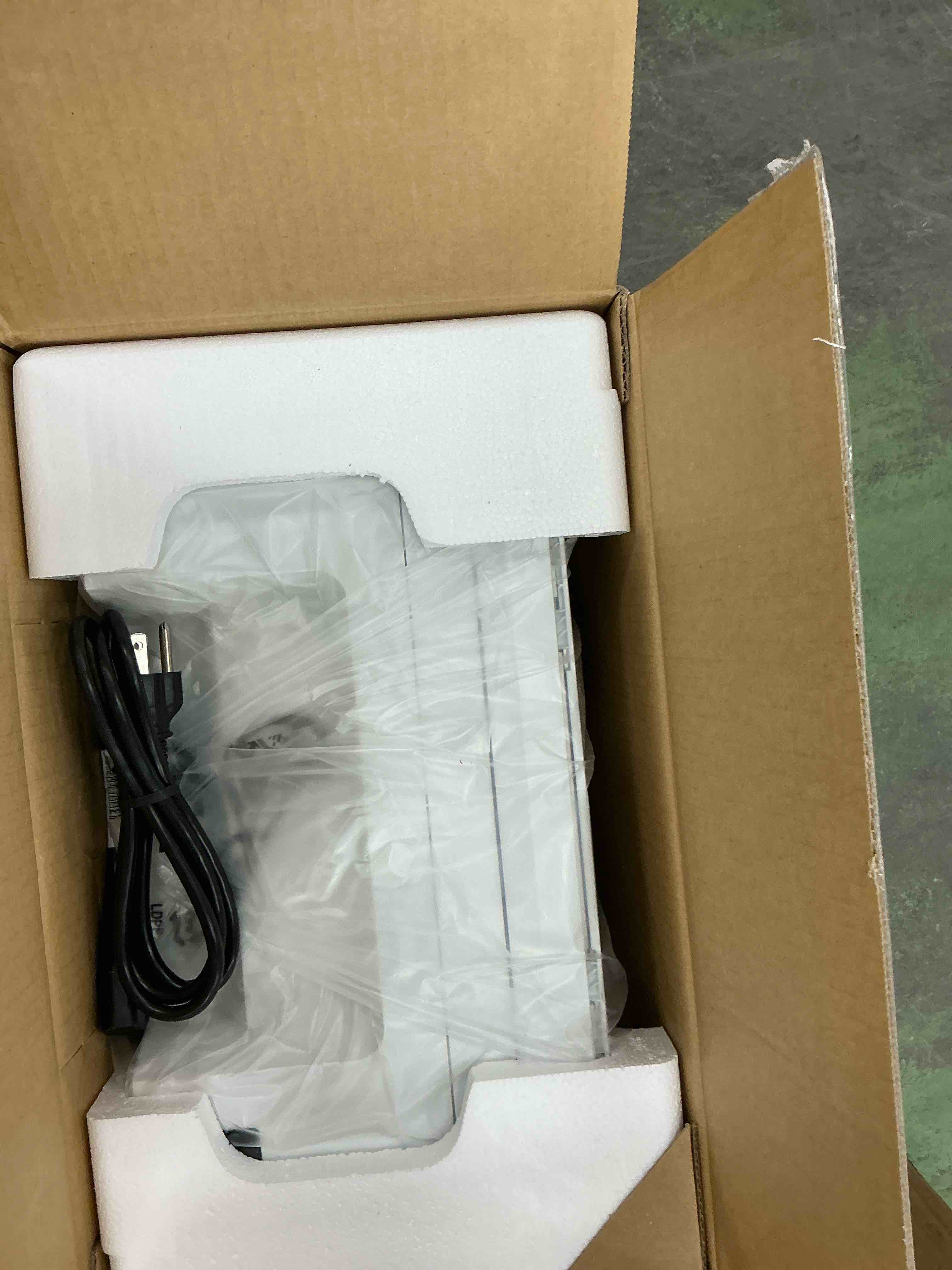 https://s3.amazonaws.com/lotting-images-prod/EmanualPiazza/PNK3440534_1756834552588.jpeg