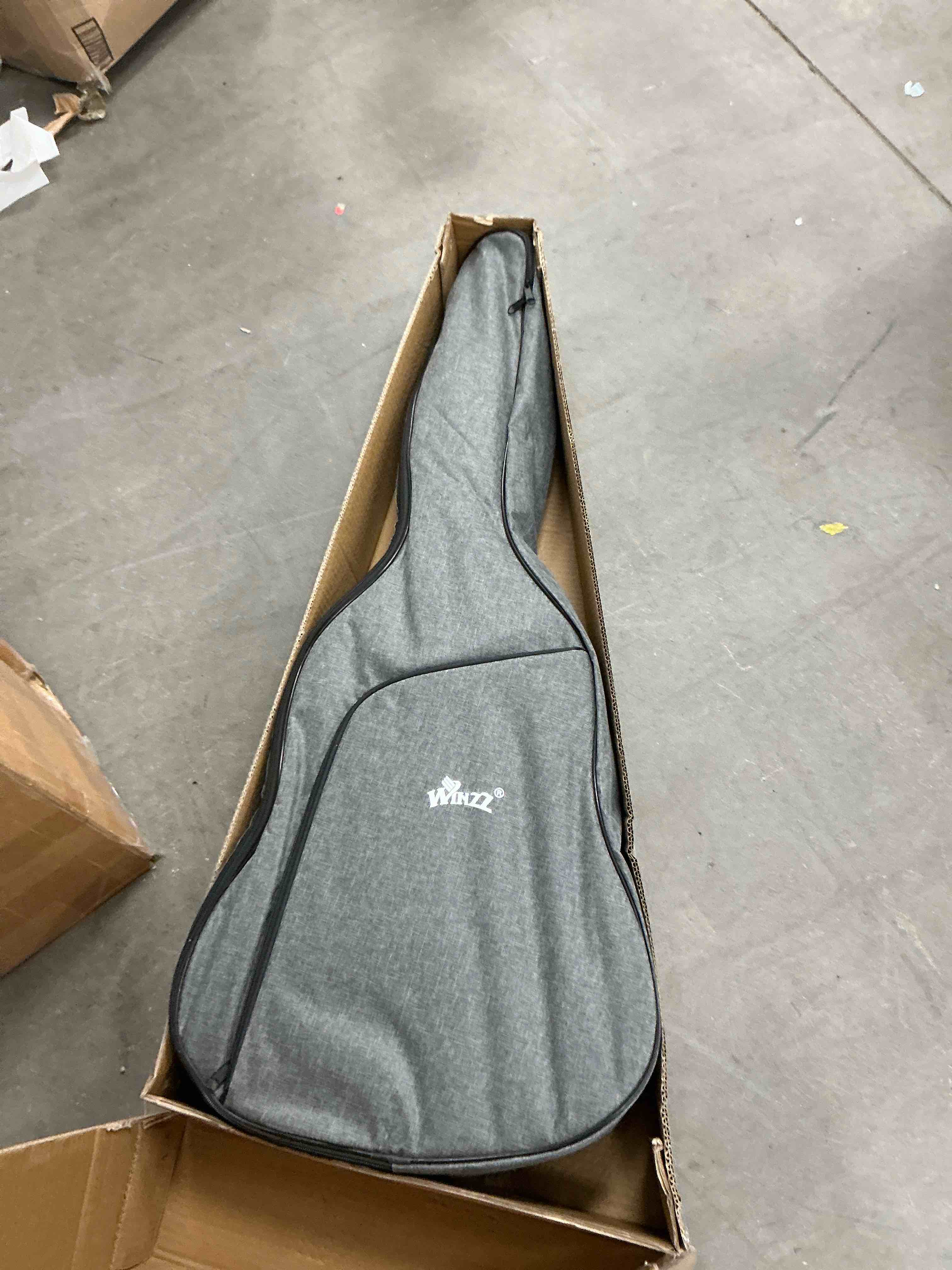 https://s3.amazonaws.com/lotting-images-prod/EmanualPiazza/PNK3440568_1756918038131.jpeg