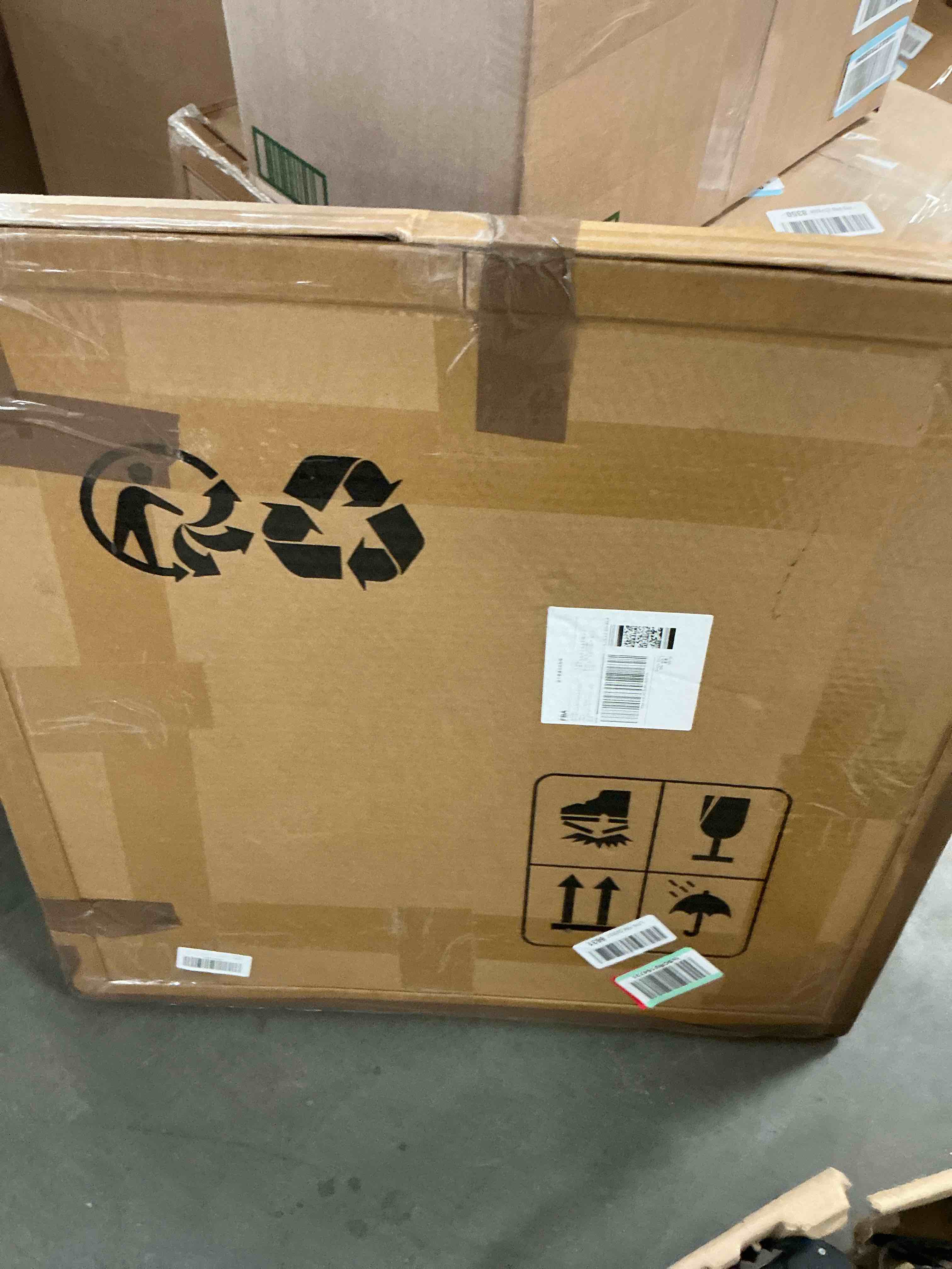 https://s3.amazonaws.com/lotting-images-prod/EmanualPiazza/PNK3440573_1756917532922.jpeg