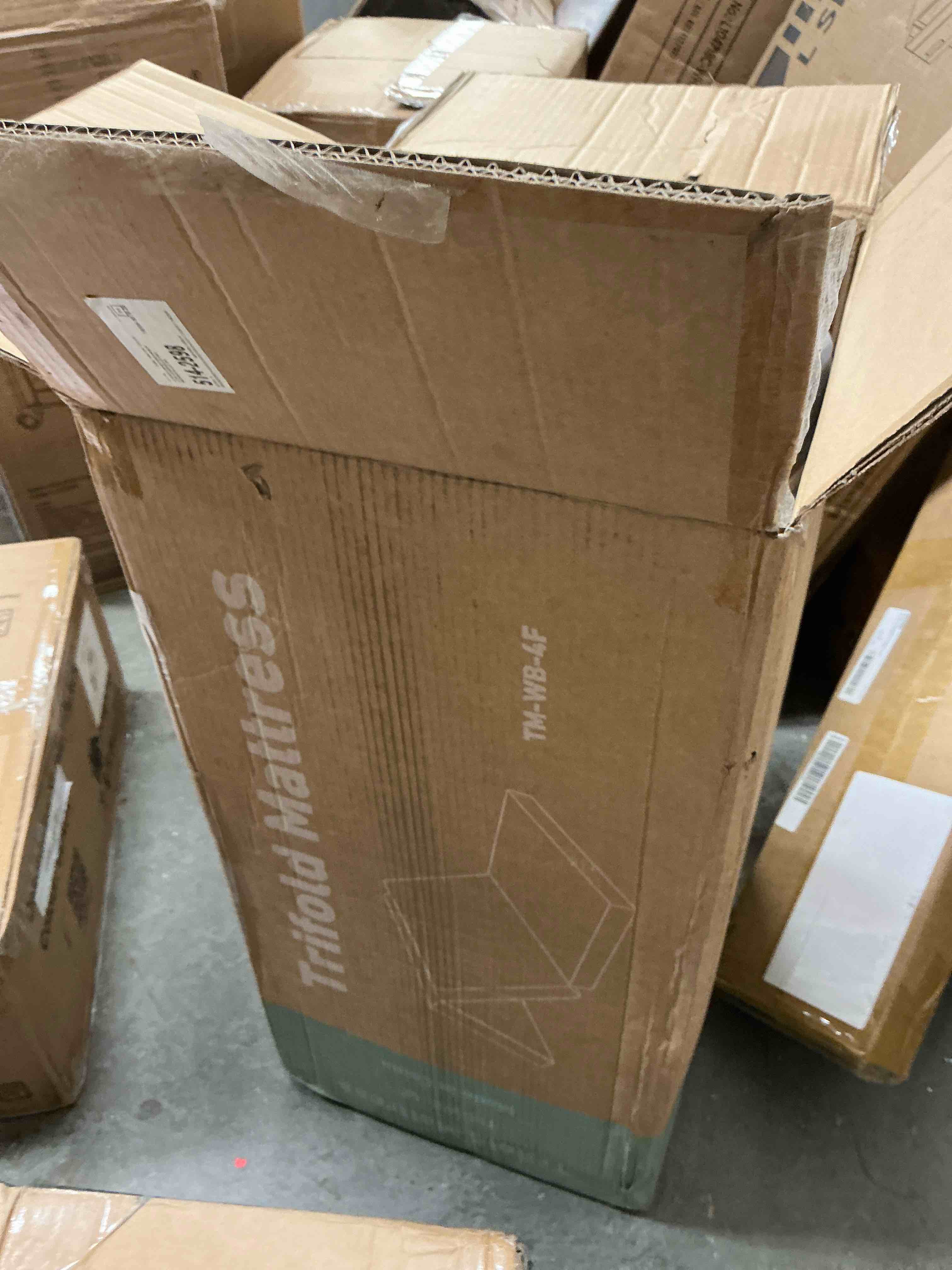 https://s3.amazonaws.com/lotting-images-prod/EmanualPiazza/PNK3440766_1757324707086.jpeg