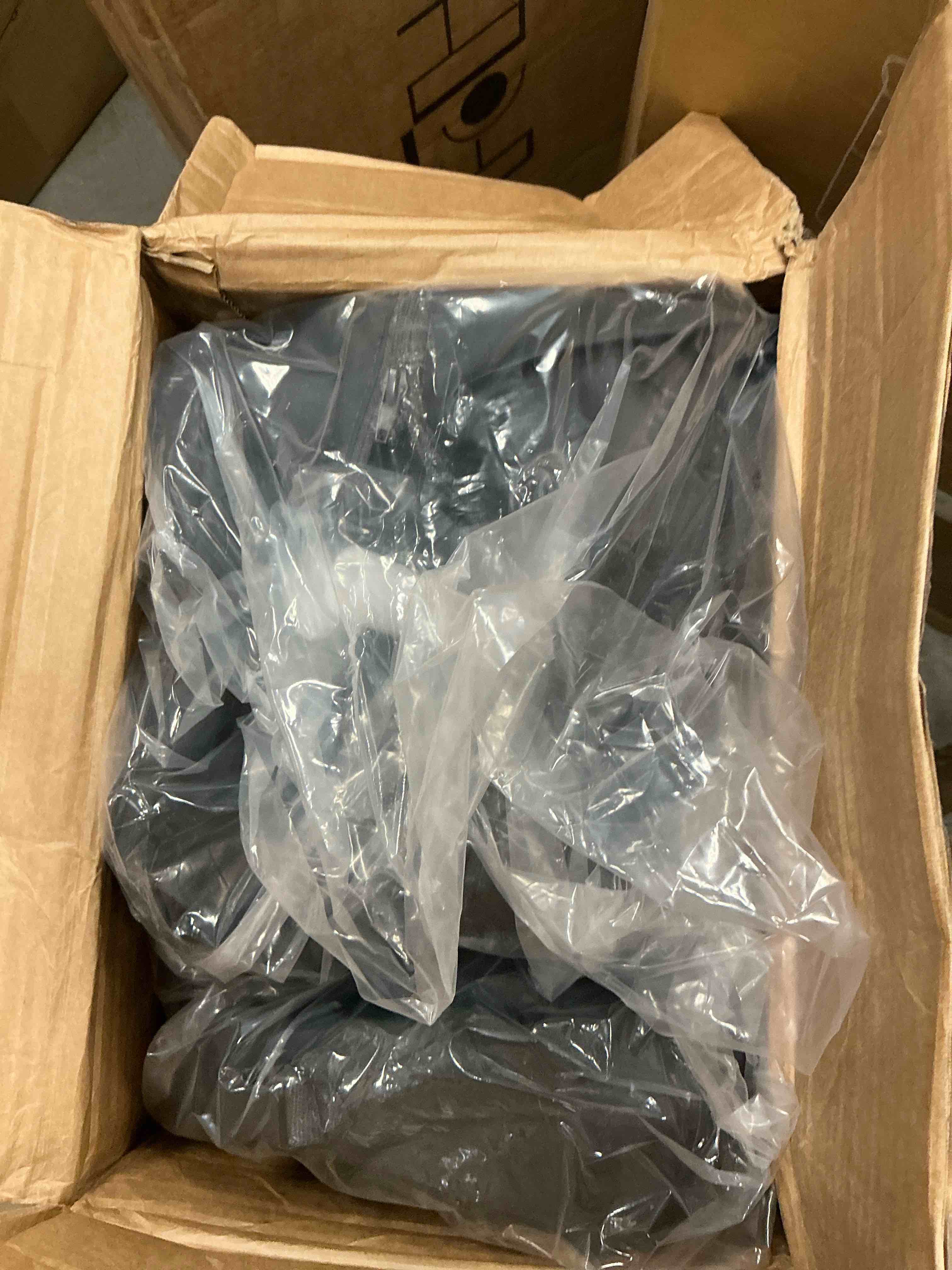 https://s3.amazonaws.com/lotting-images-prod/EmanualPiazza/PNK3440773_1757325804163.jpeg