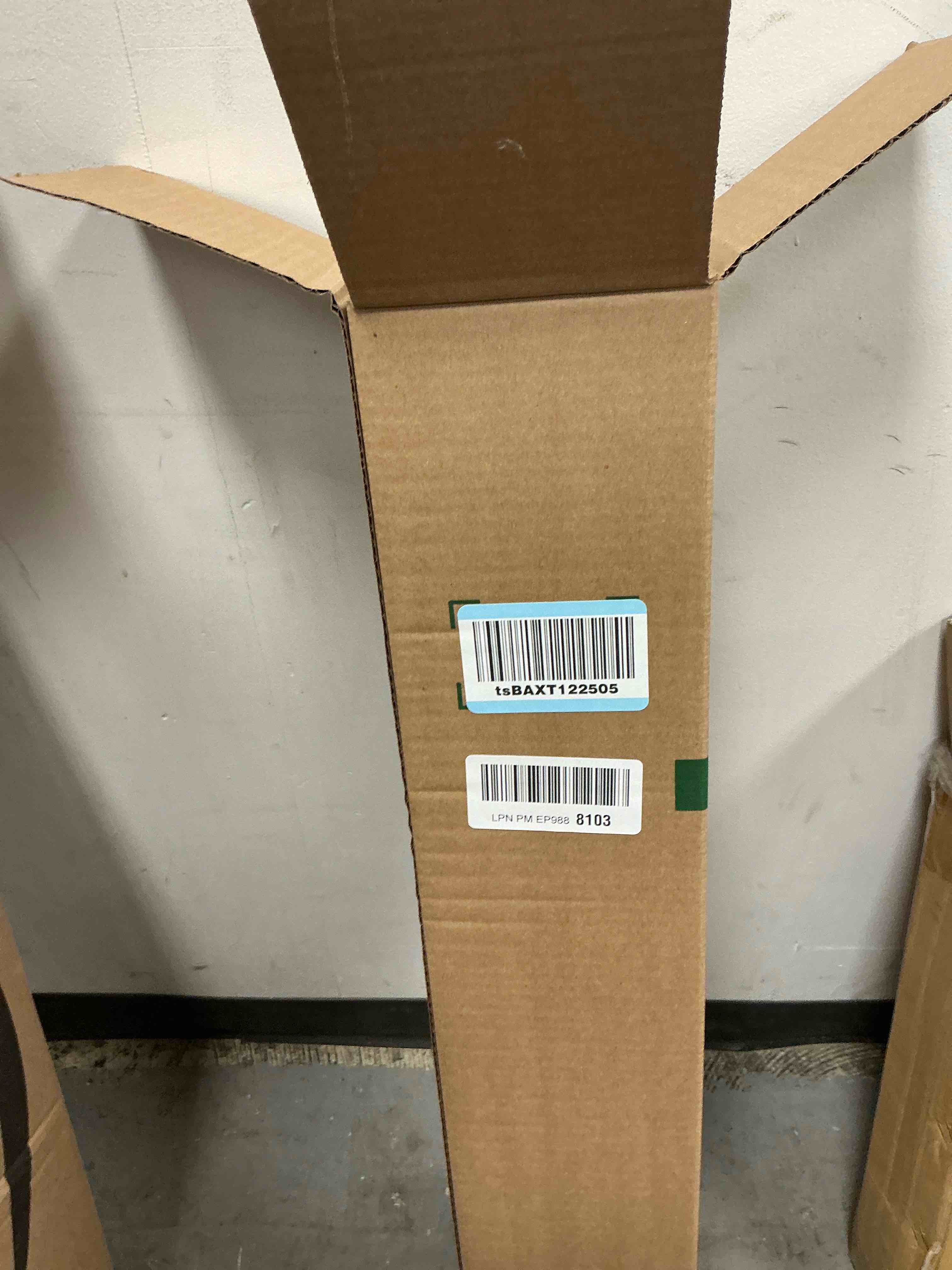 https://s3.amazonaws.com/lotting-images-prod/EmanualPiazza/PNK3440920_1757679737420.jpeg