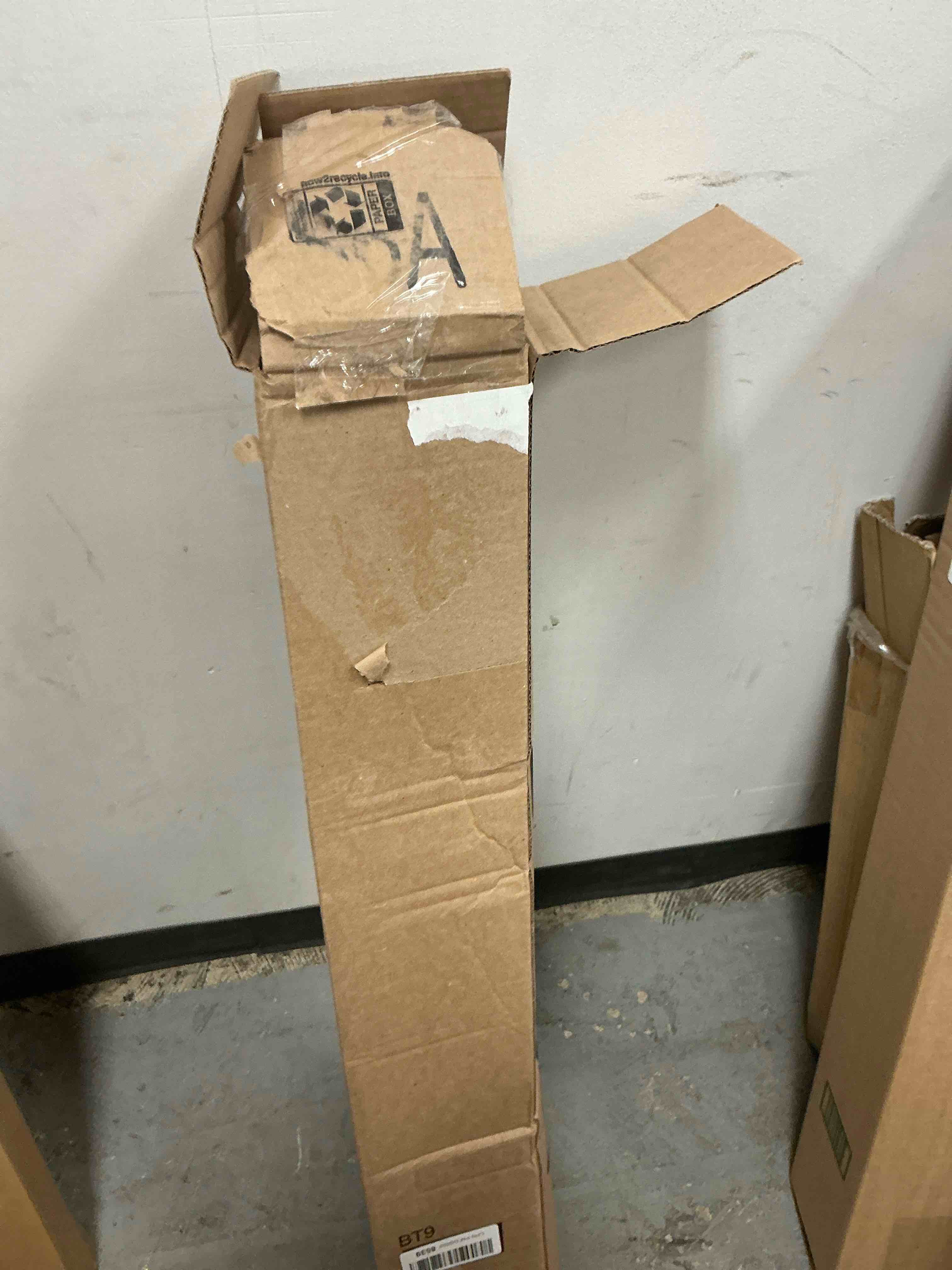 https://s3.amazonaws.com/lotting-images-prod/EmanualPiazza/PNK3440921_1757679690048.jpeg
