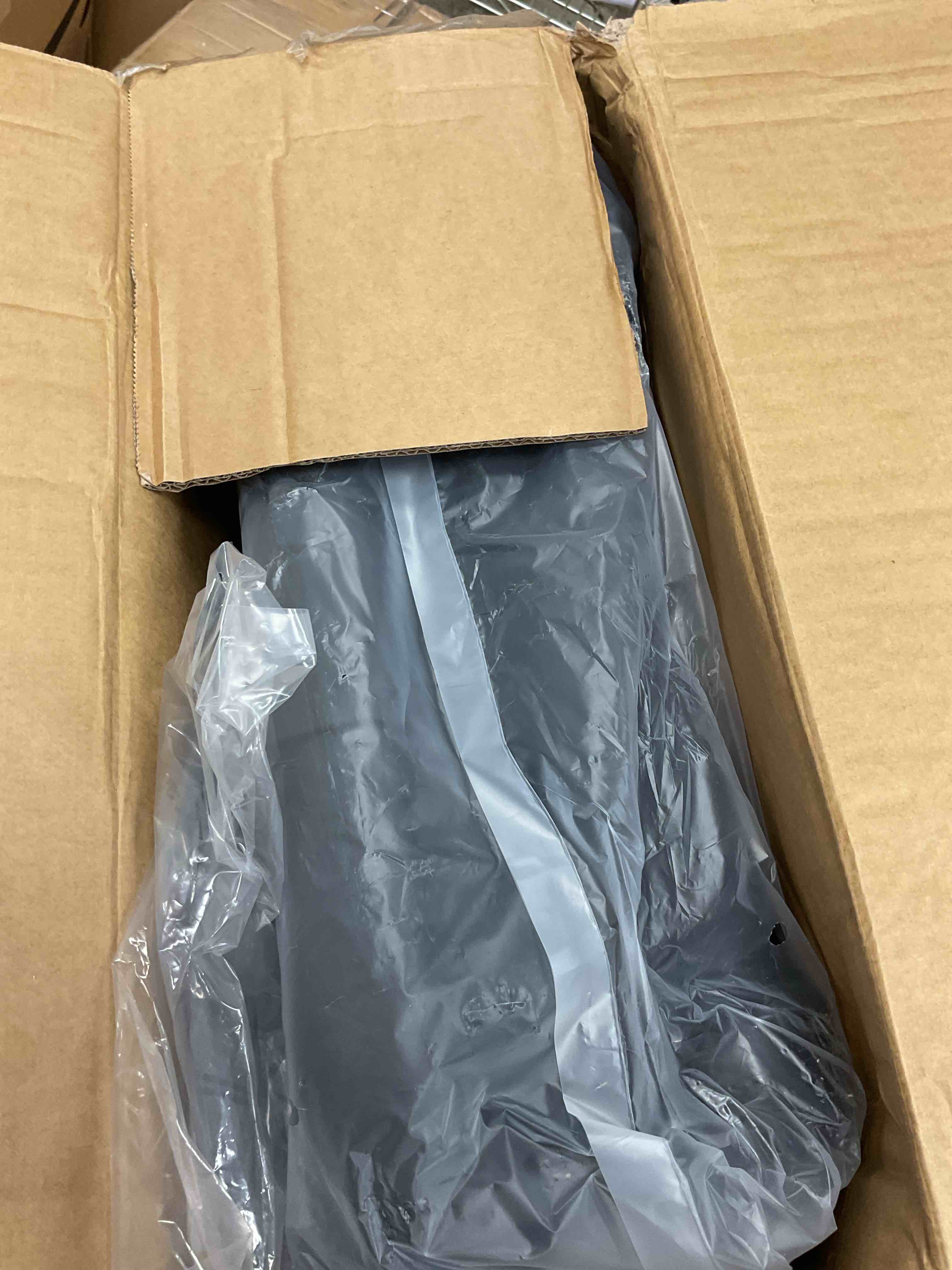https://s3.amazonaws.com/lotting-images-prod/EmanualPiazza/PNK3440963_1757700460224.jpeg