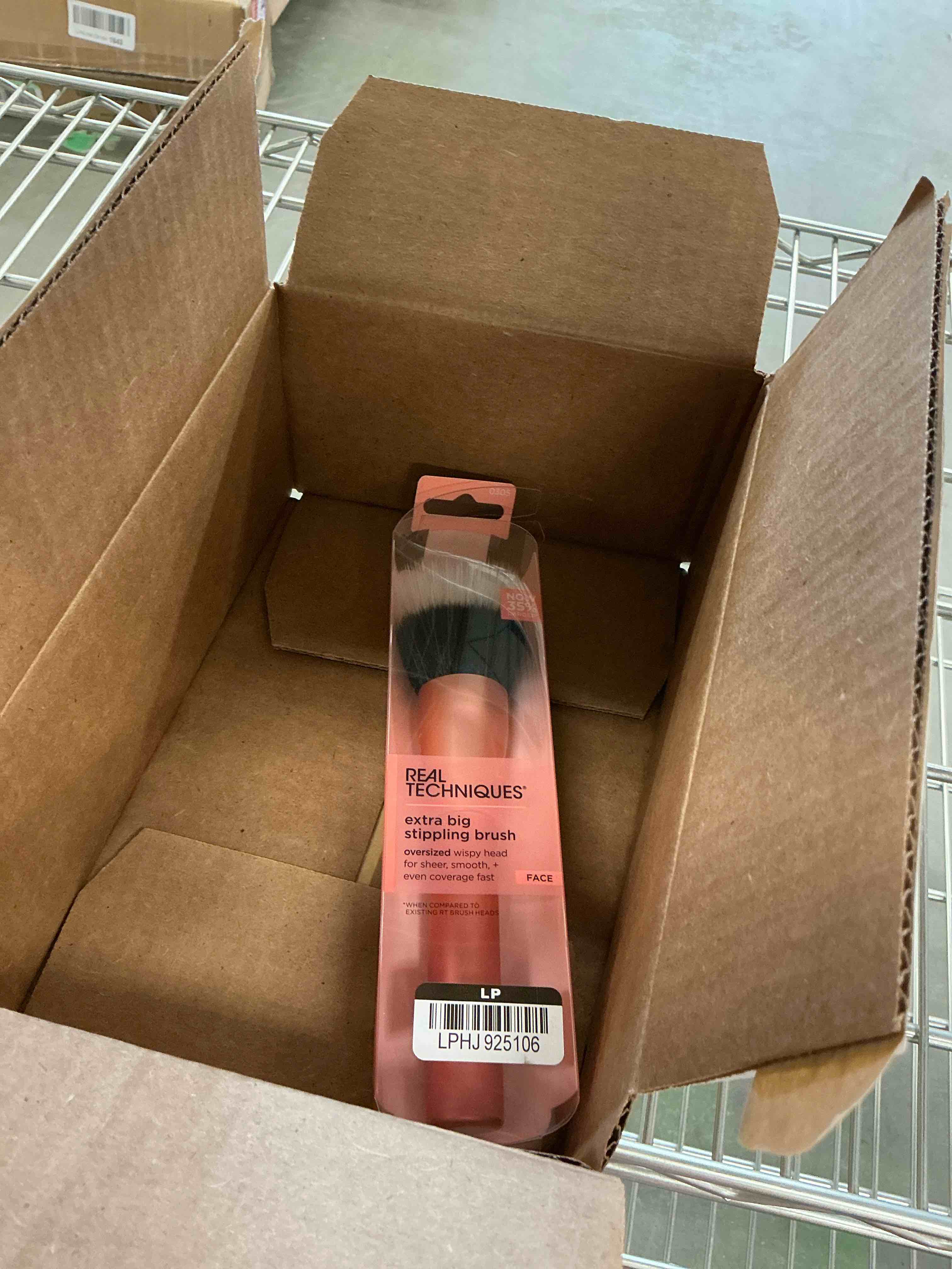 https://s3.amazonaws.com/lotting-images-prod/EmanualPiazza/PNK3441013_1757957566062.jpeg