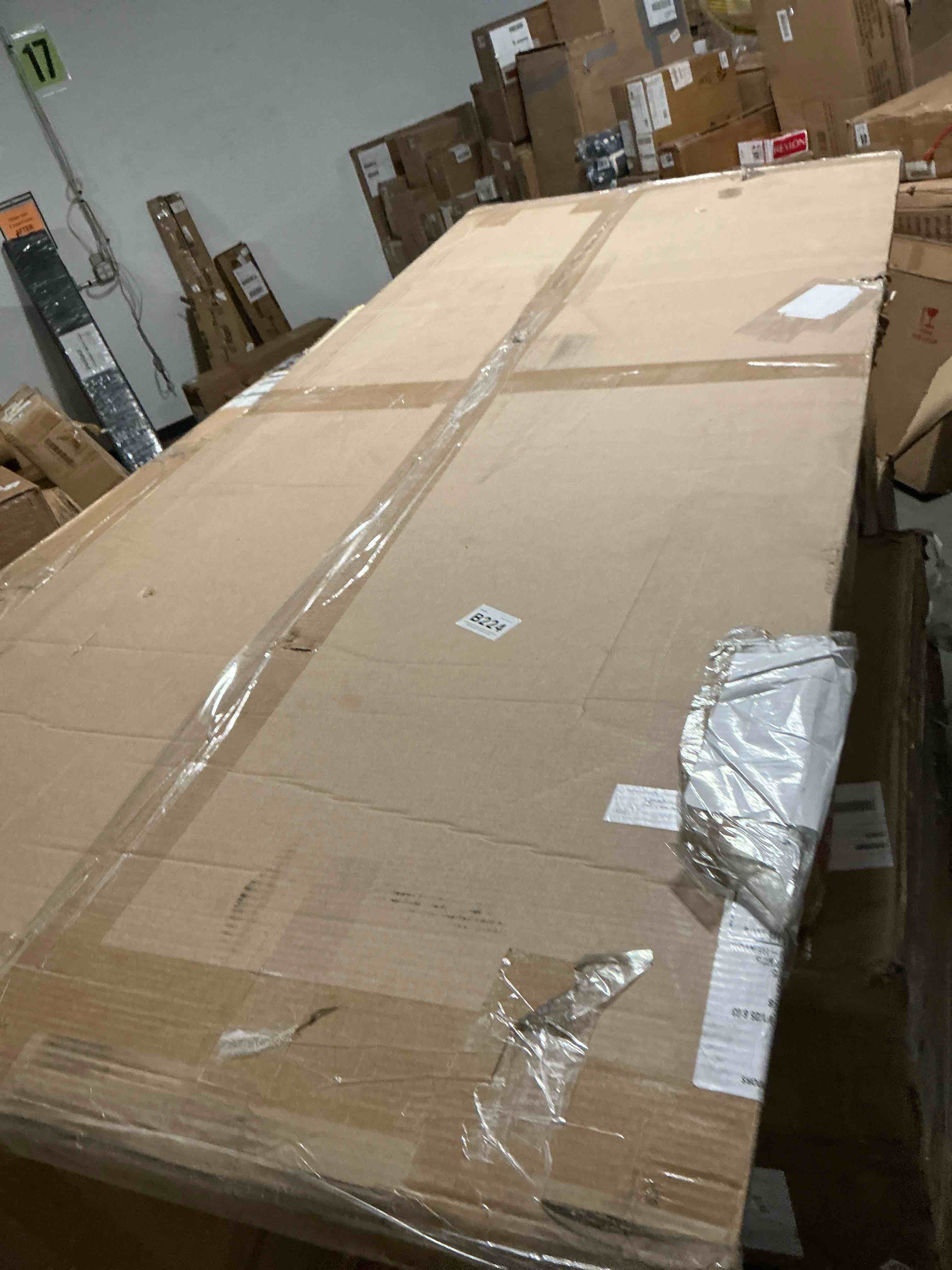 https://s3.amazonaws.com/lotting-images-prod/EmanualPiazza/PNK3441087_1758108012837.jpeg