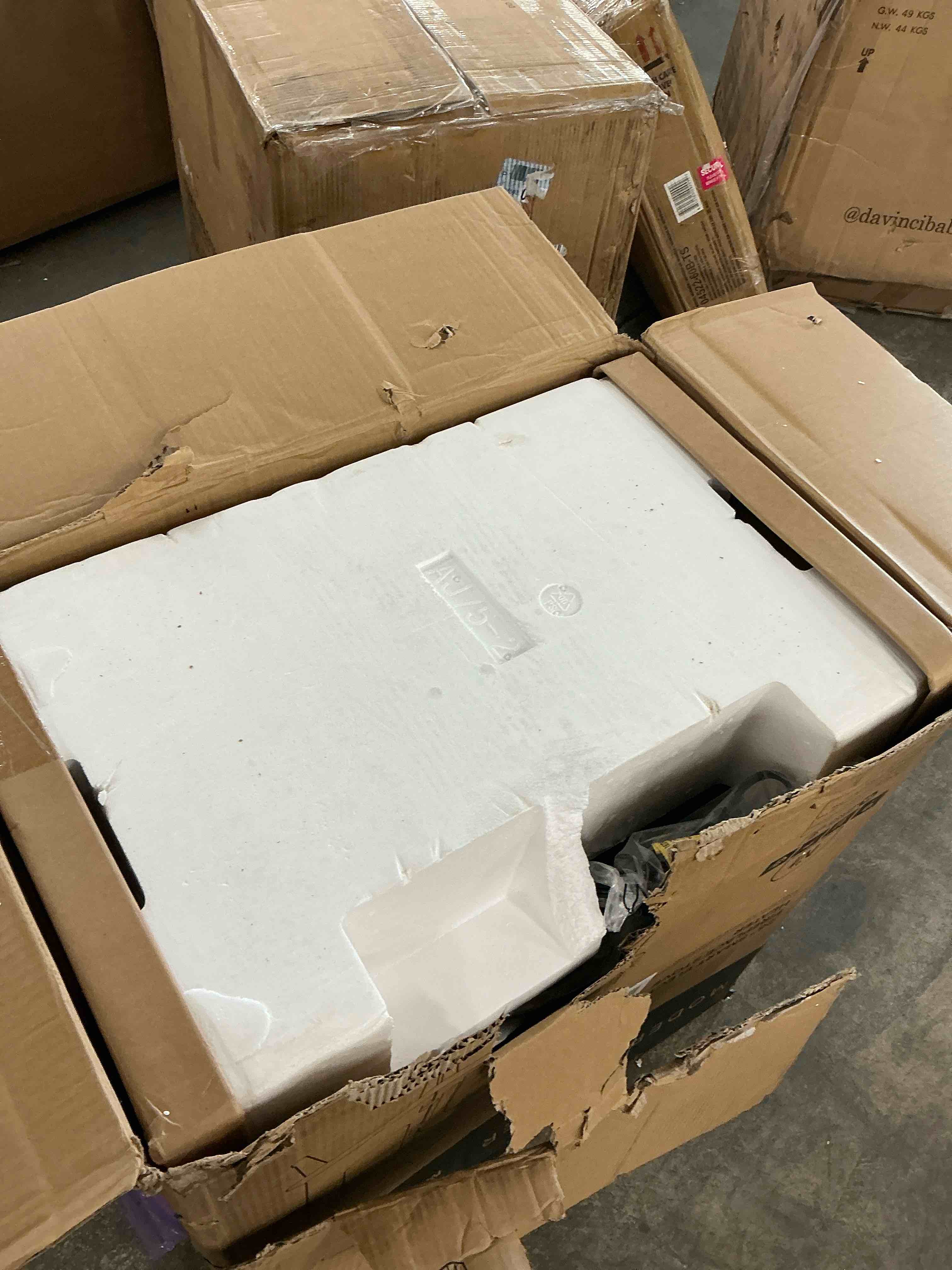 https://s3.amazonaws.com/lotting-images-prod/EmanualPiazza/PNK3441133_1758207905400.jpeg