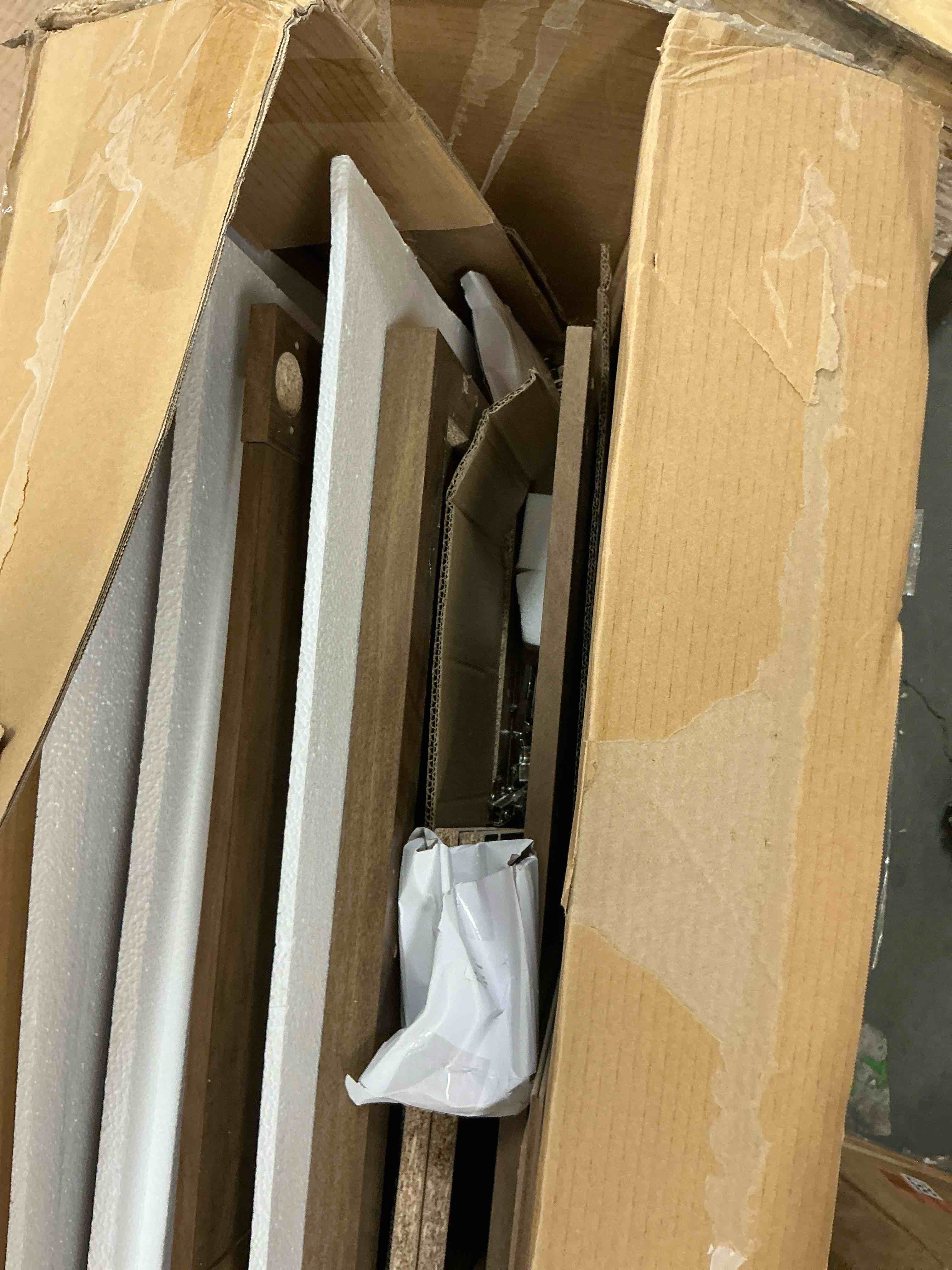 https://s3.amazonaws.com/lotting-images-prod/EmanualPiazza/PNK3441146_1758136086701.jpeg