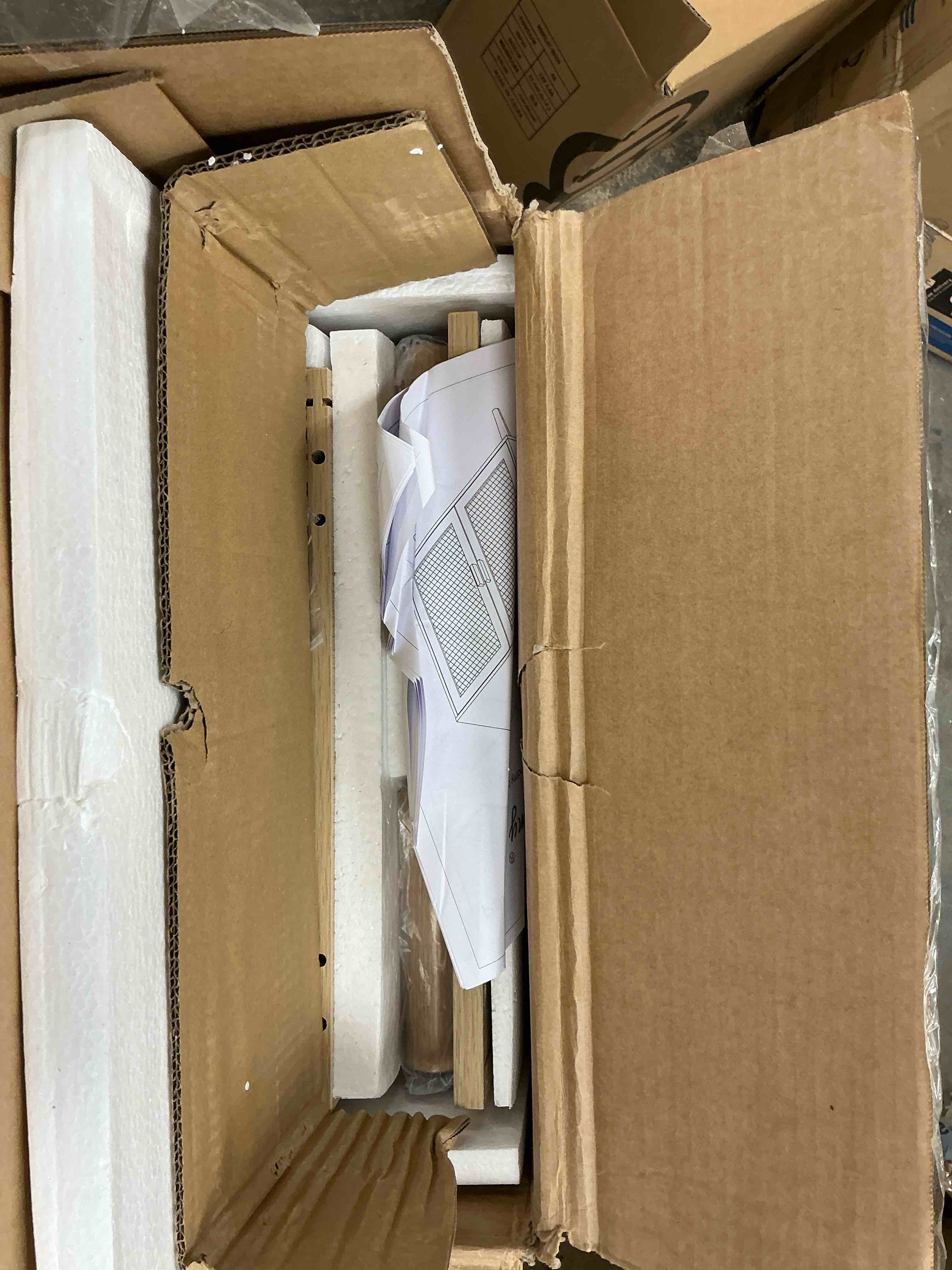 https://s3.amazonaws.com/lotting-images-prod/EmanualPiazza/PNK3441166_1758204932779.jpeg