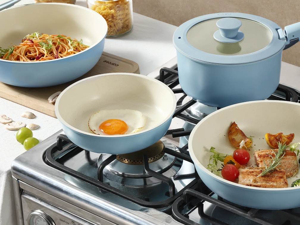 Caro17 Pcs Nonstick Pots and Pans, Granite Non Stick Cookware Sets with Removable Handle, Oven Safe, Stackable Kitchen Cooking Set, Baby Blue
