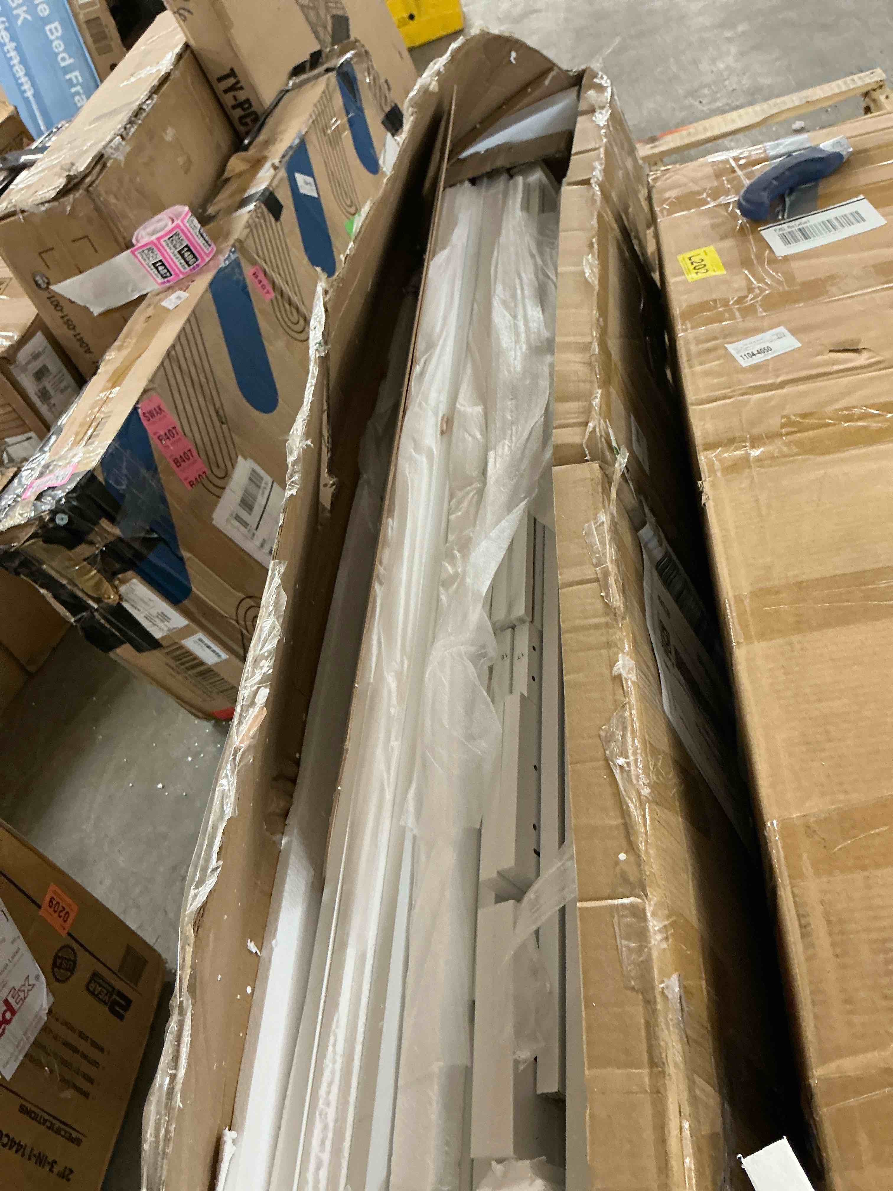 https://s3.amazonaws.com/lotting-images-prod/EmanualPiazza/PNK3441487_1758823129019.jpeg