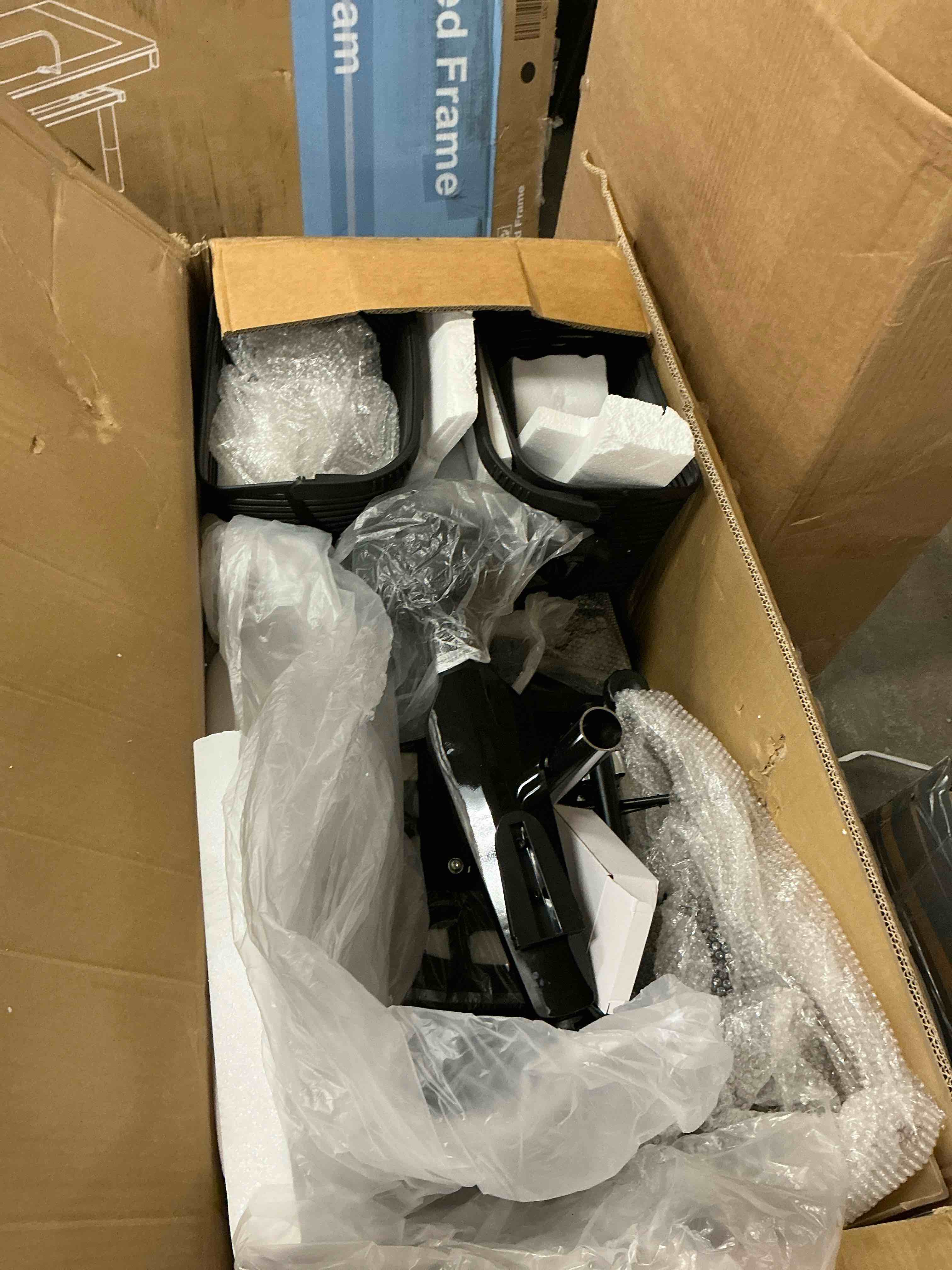 https://s3.amazonaws.com/lotting-images-prod/EmanualPiazza/PNK3441492_1758821497004.jpeg