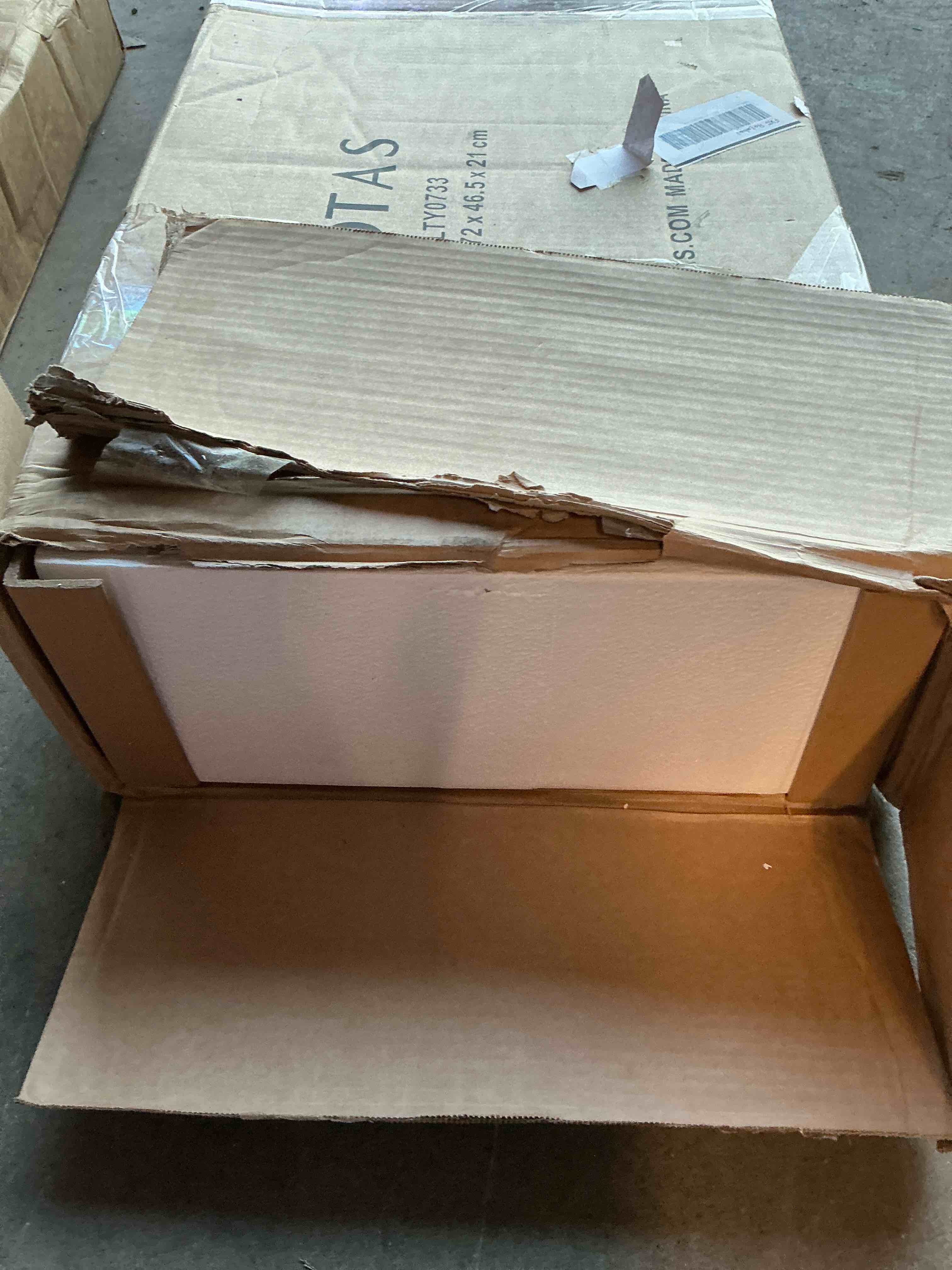 https://s3.amazonaws.com/lotting-images-prod/EmanualPiazza/PNK3441559_1759232704751.jpeg