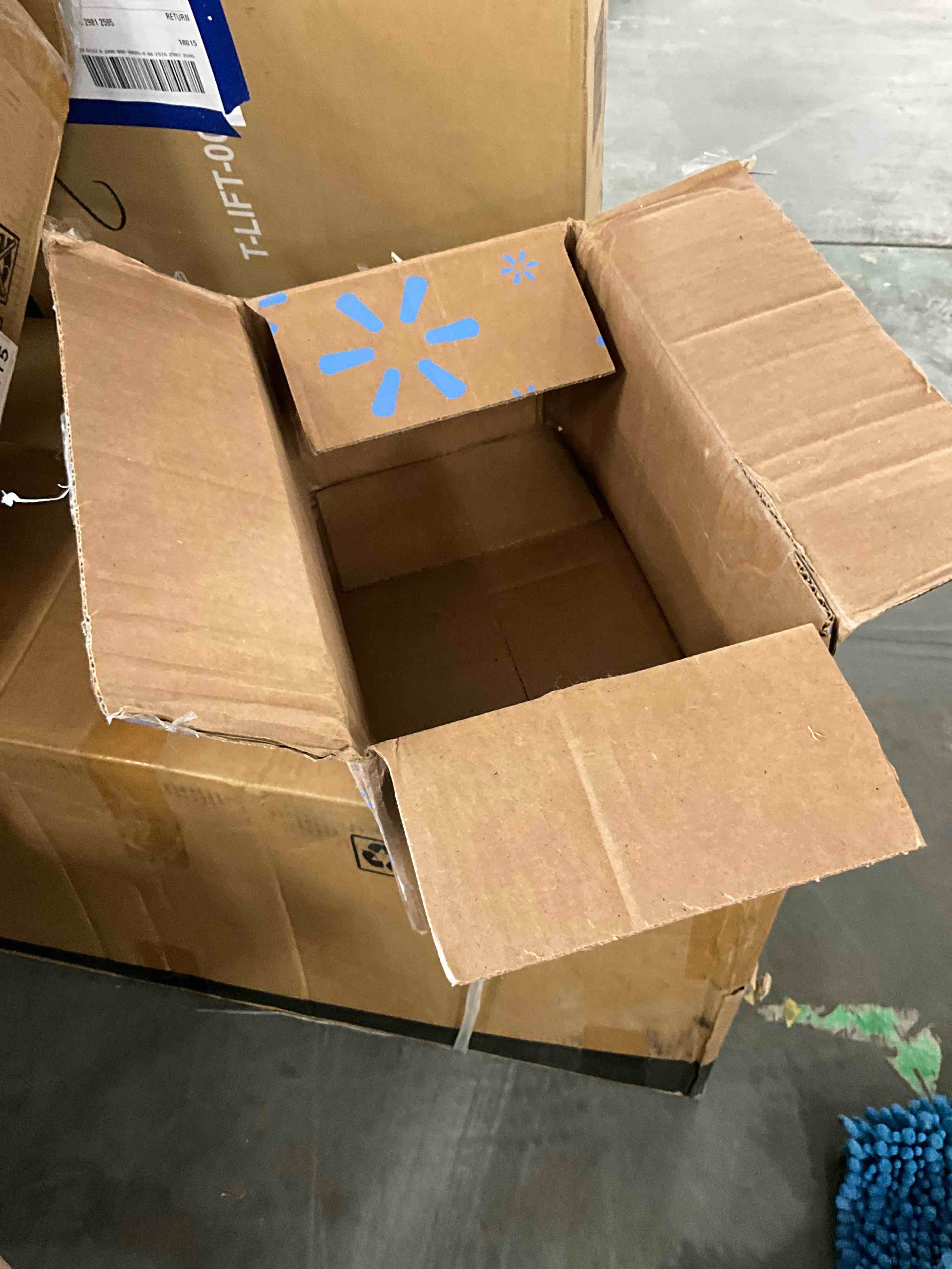 https://s3.amazonaws.com/lotting-images-prod/EmanualPiazza/PNK3441699_1759442016716.jpeg