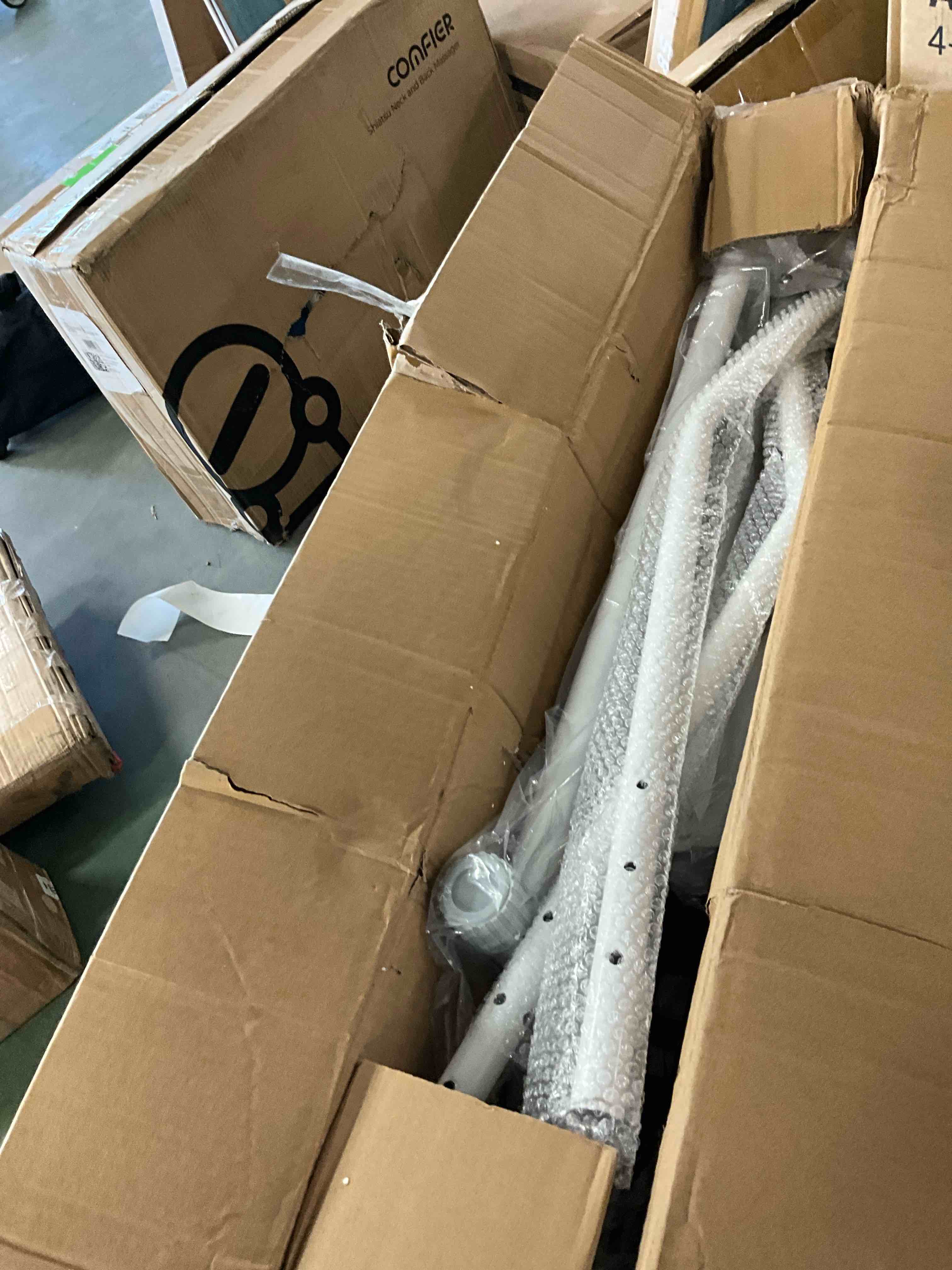 https://s3.amazonaws.com/lotting-images-prod/EmanualPiazza/PNK3441703_1759441225778.jpeg