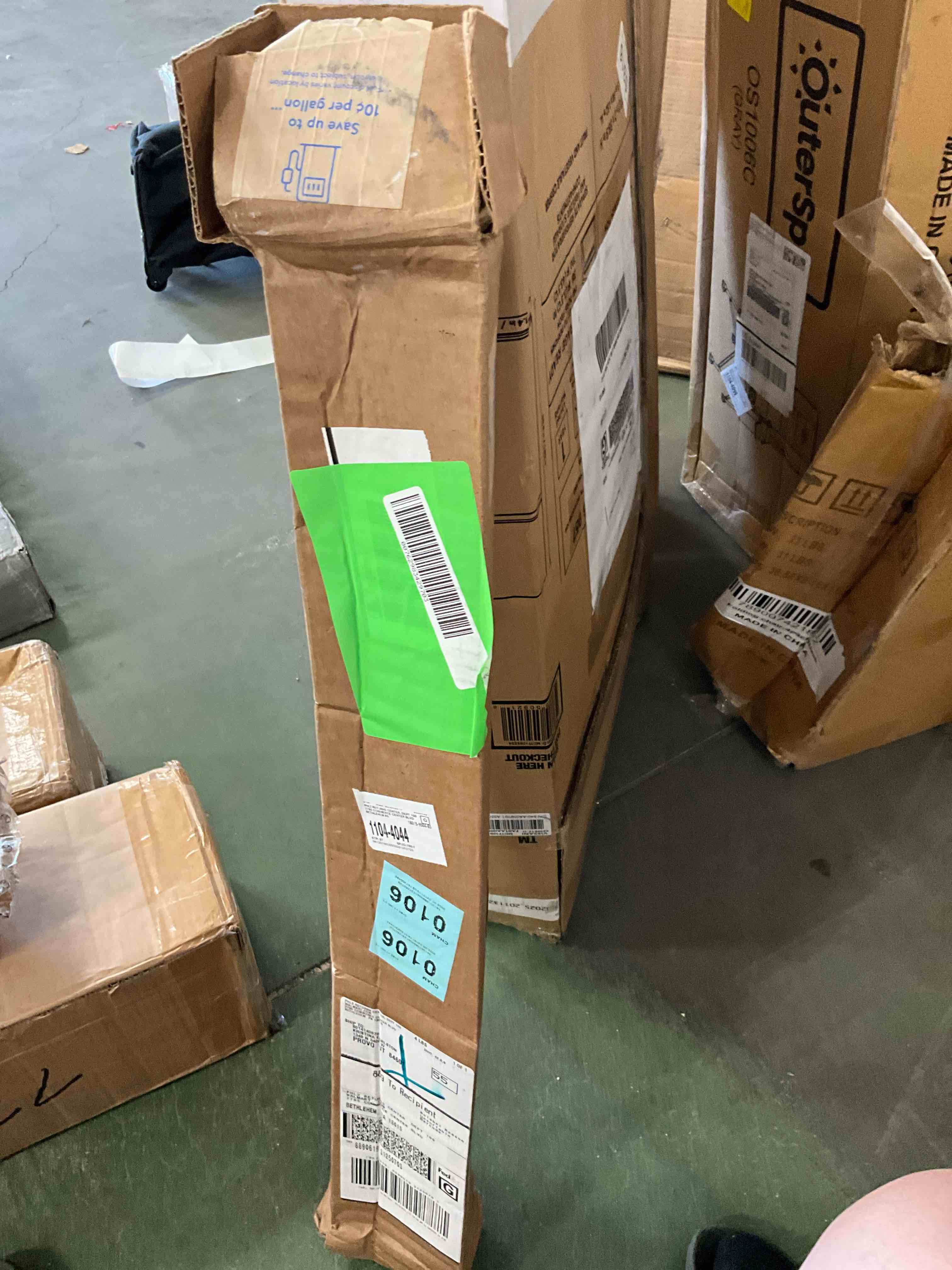 https://s3.amazonaws.com/lotting-images-prod/EmanualPiazza/PNK3441711_1759439337572.jpeg
