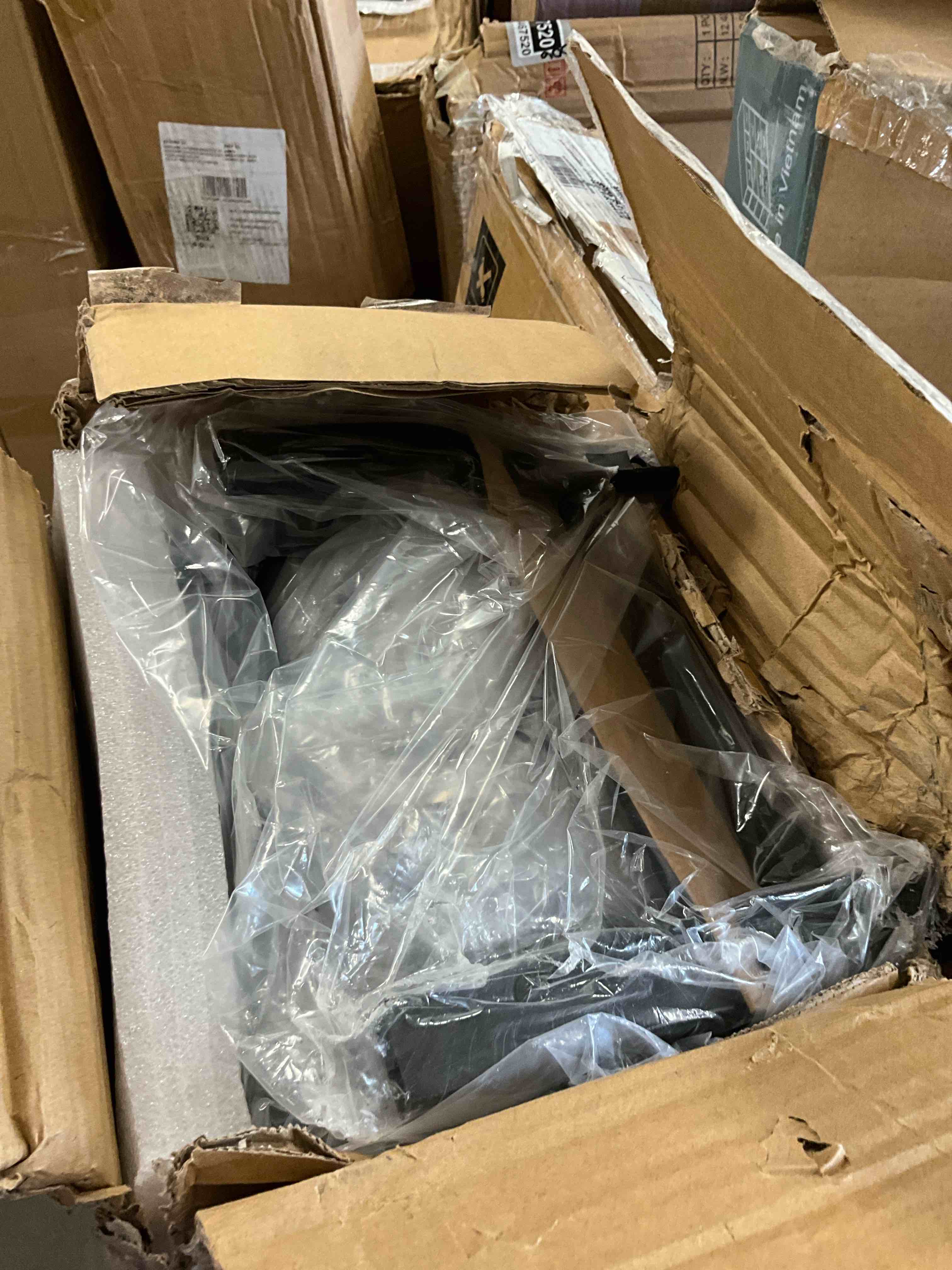https://s3.amazonaws.com/lotting-images-prod/EmanualPiazza/PNK3441714_1759438918847.jpeg