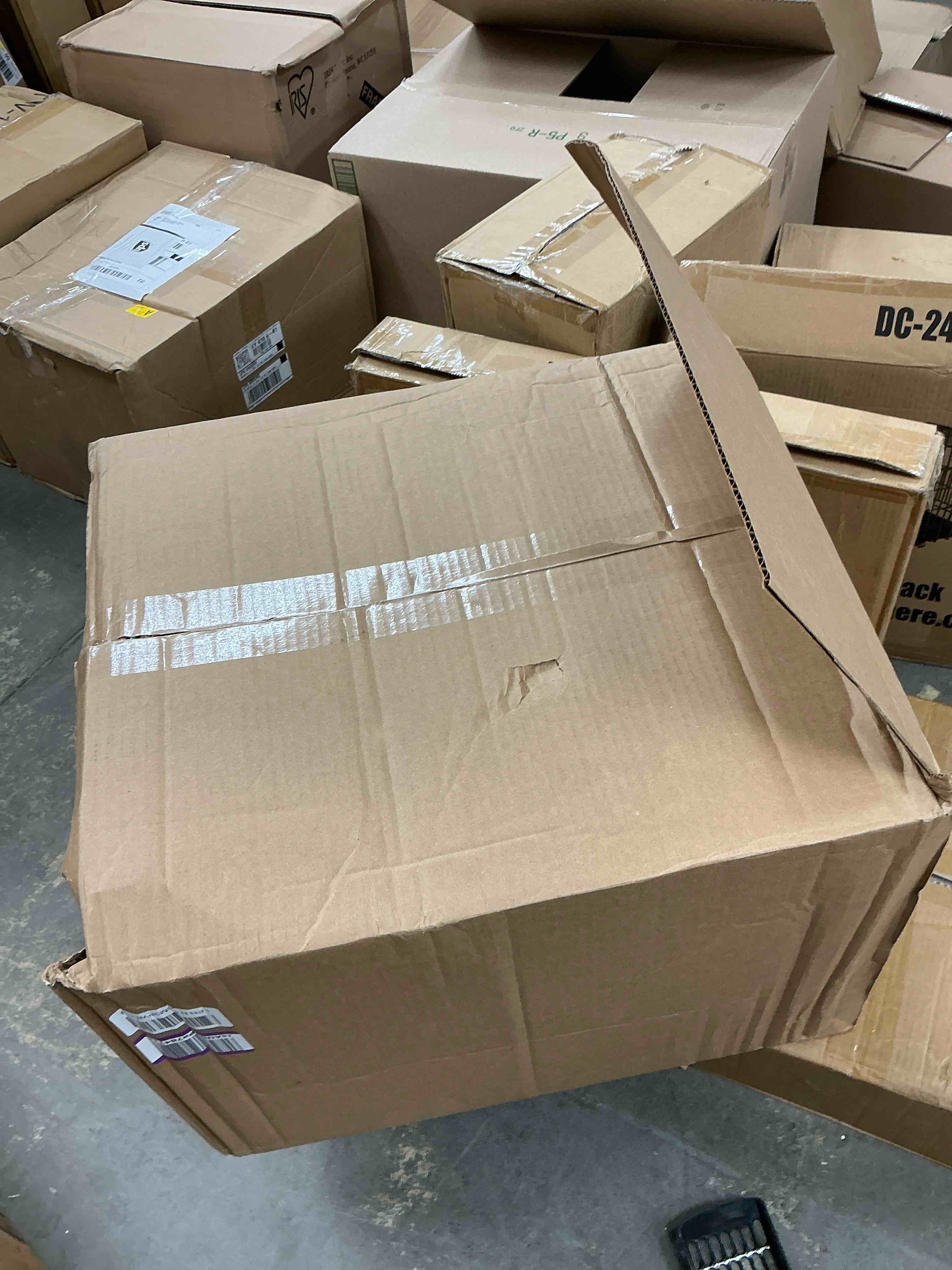 https://s3.amazonaws.com/lotting-images-prod/EmanualPiazza/PNK3441801_1759594951899.jpeg
