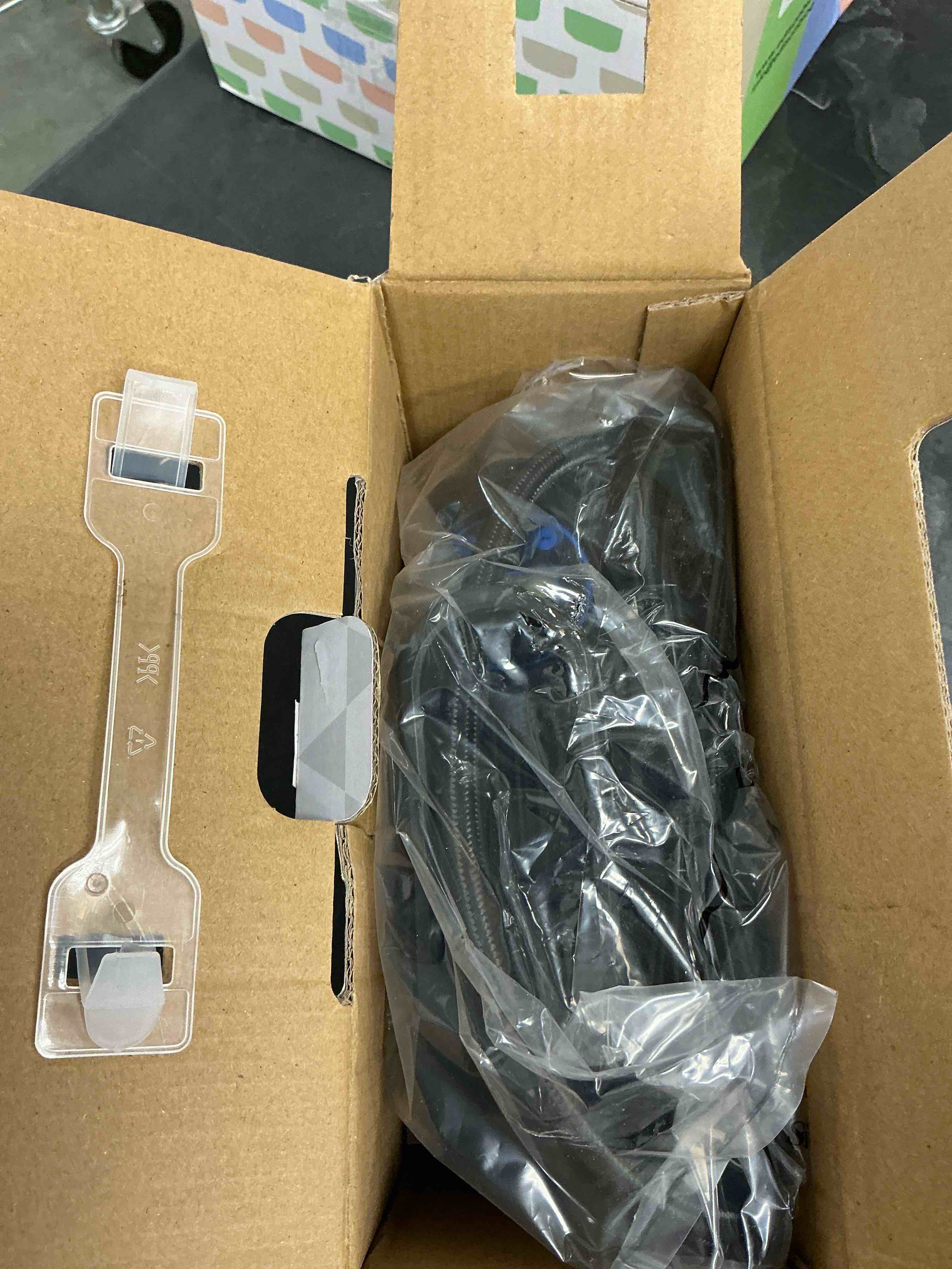 https://s3.amazonaws.com/lotting-images-prod/EmanualPiazza/PNK3441902_1759942396381.jpeg