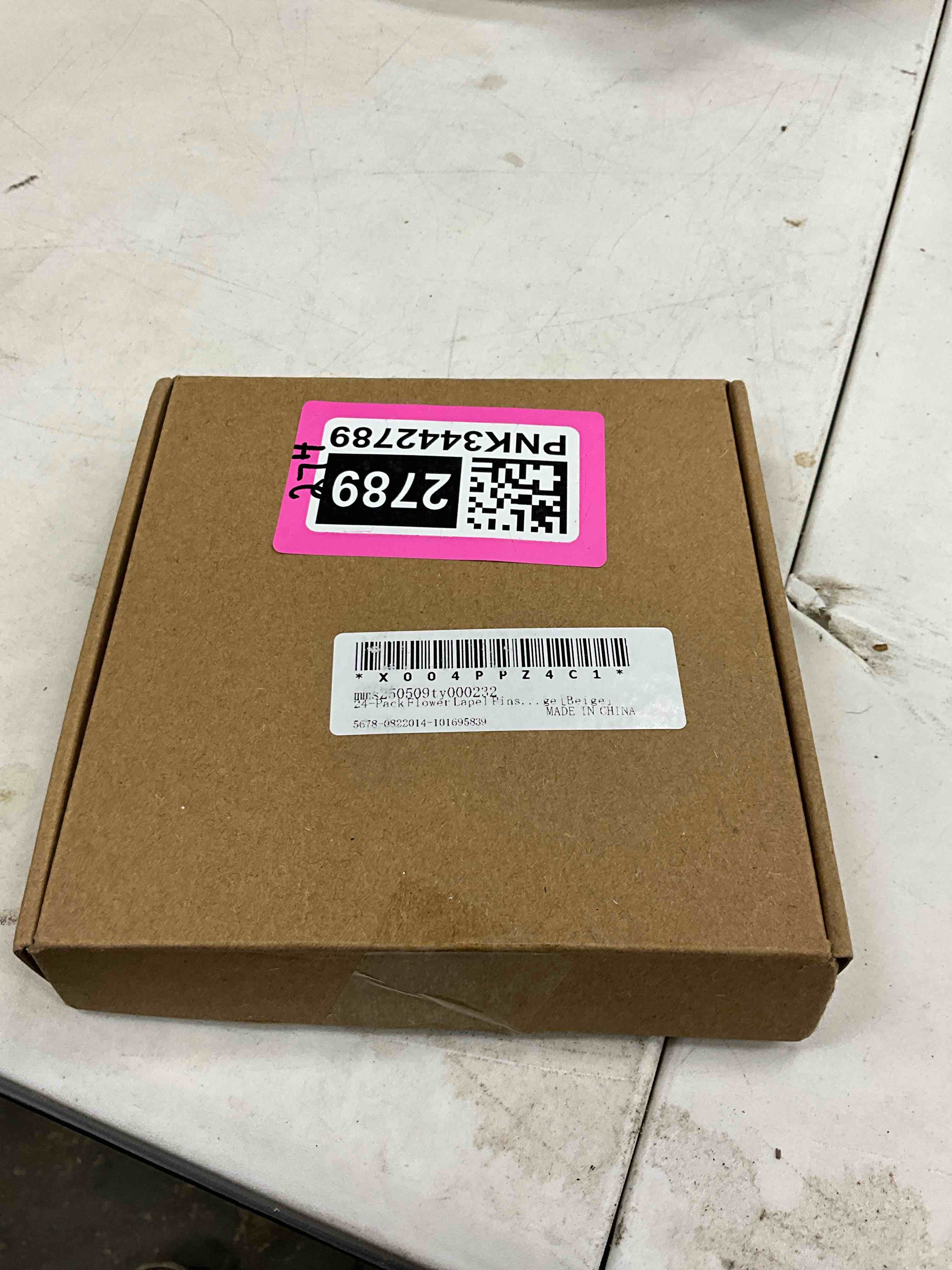 M METERXITY 24-Pack Flower Lapel Pins for Men, Rose Boutonnieres Pin Groom Boutonnieres for Wedding/