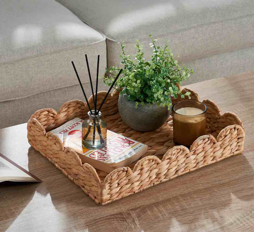 11 x 14 Scalloped Woven Natural Water Hyacinth Decorative Tray