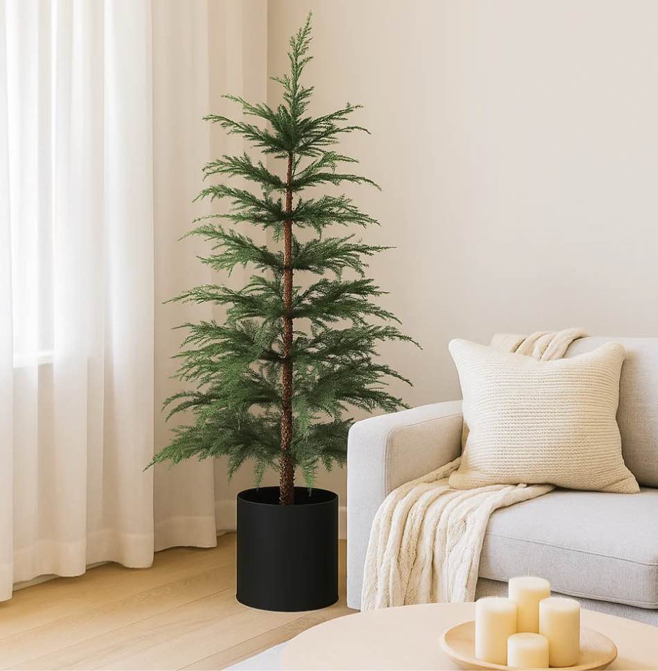 Stephan Roberts Pre-Lit 3 ft Artificial Christmas Tree with 90 Warm White LED Lights, Realistic PE Branch Tips, and Decorative Resin Pot Base – Battery Operated