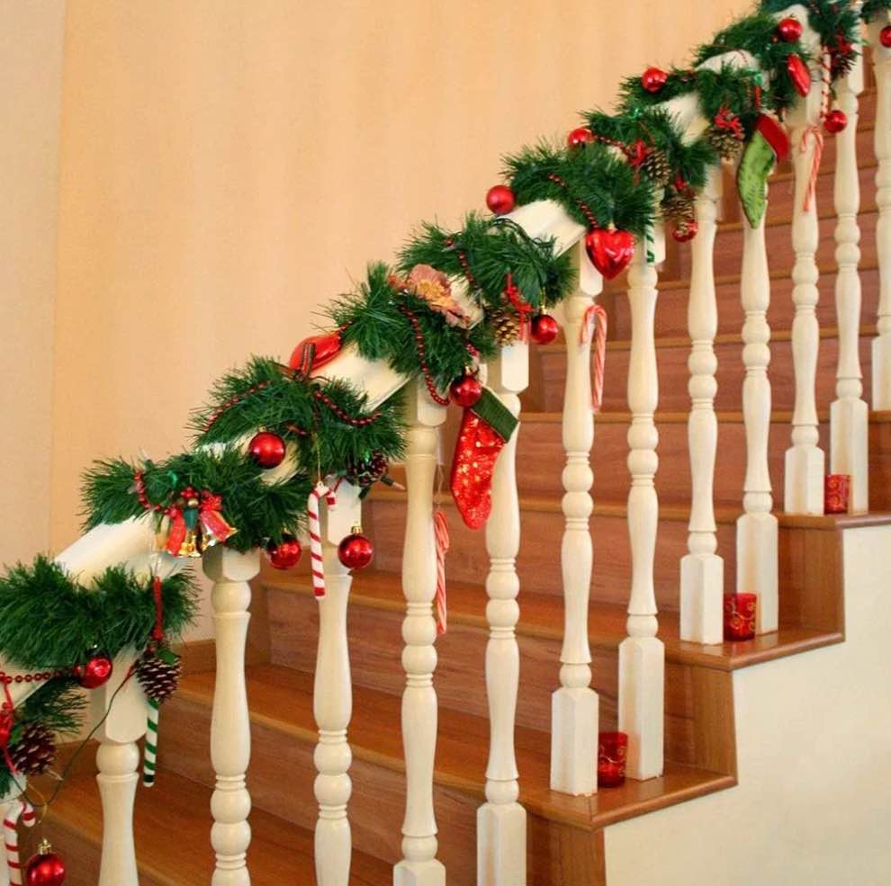 50FT Christmas Garland for Christmas Decoration, Non-Lit Soft Green Unlit Artificial Greenery Garland for Outdoor Or Indoor Decor, Artificial Christmas Twist Garland for Wedding Party Decoration