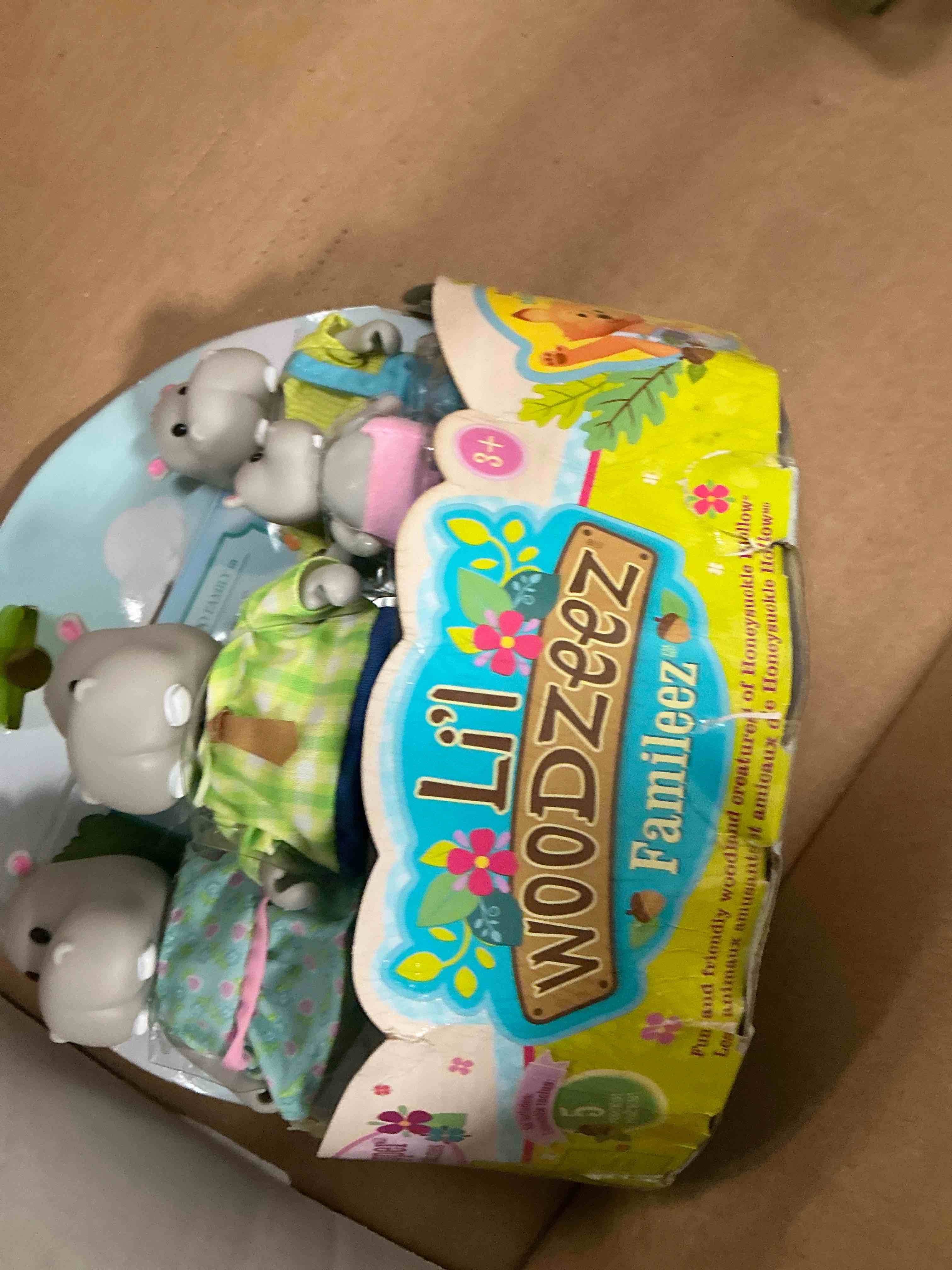 Condition photo showing New/Like New for Li'l Woodzeez – The Riverdipper Hippo Family – Set of 4 Collectible Posable Hippo Figures with Storybook for Imaginative Pretend Play – Fun Animal Toys & Gift for 3+ Years