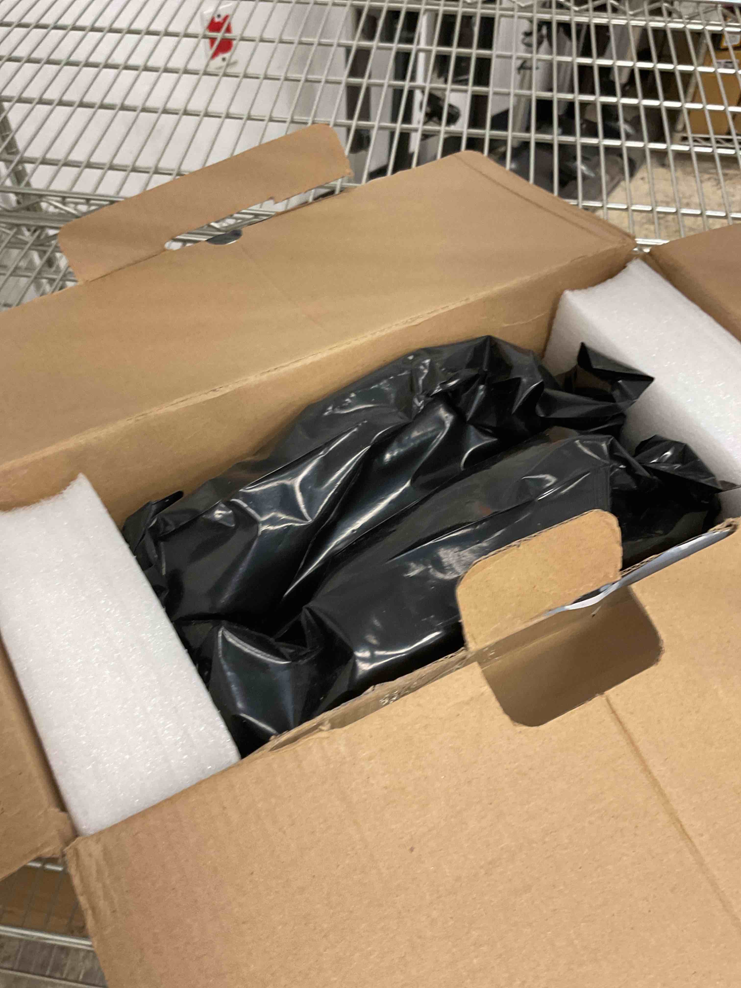 https://s3.amazonaws.com/lotting-images-prod/EmanualPiazza/PNK3446526_1751126799275.jpeg