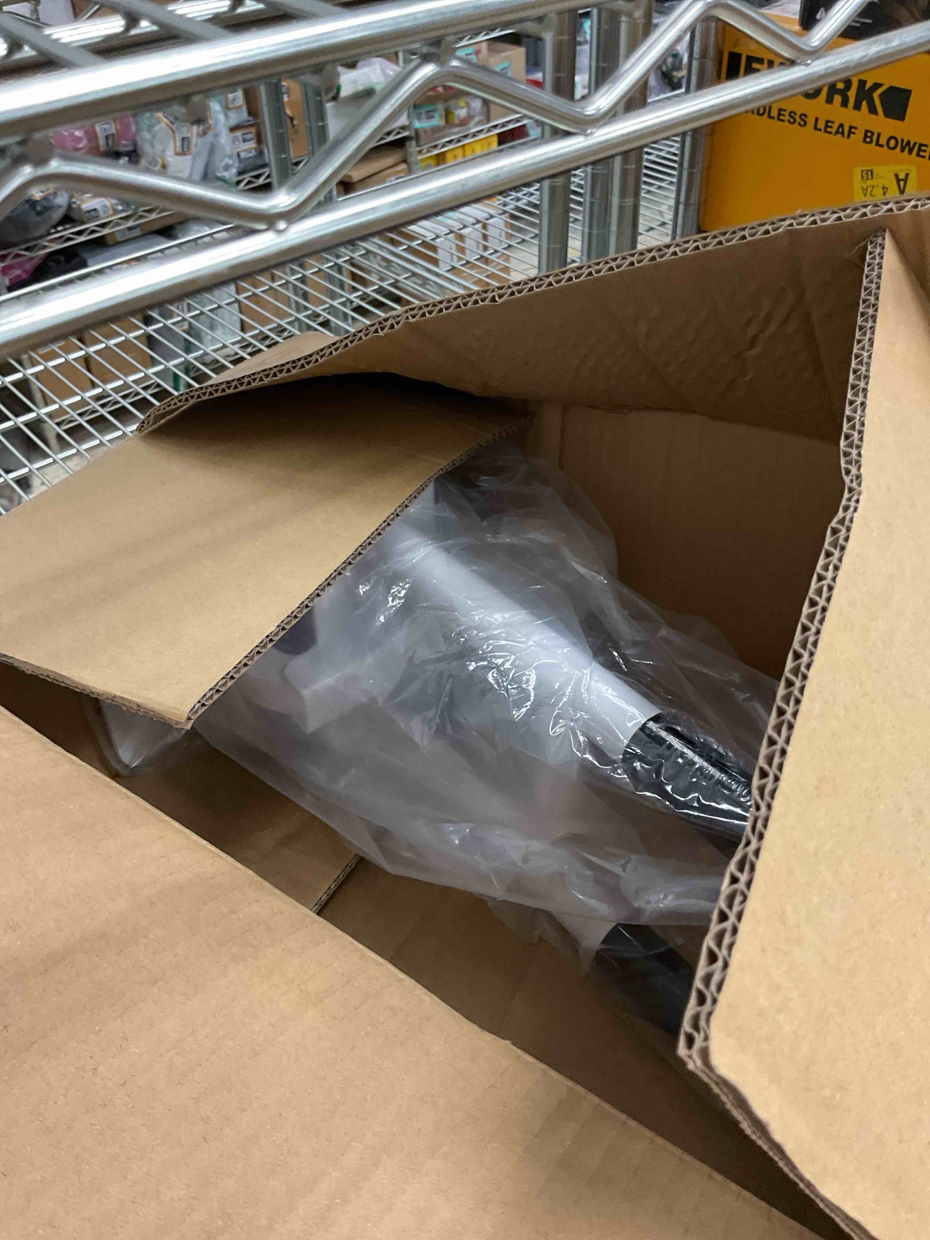 https://s3.amazonaws.com/lotting-images-prod/EmanualPiazza/PNK3446531_1751126465632.jpeg