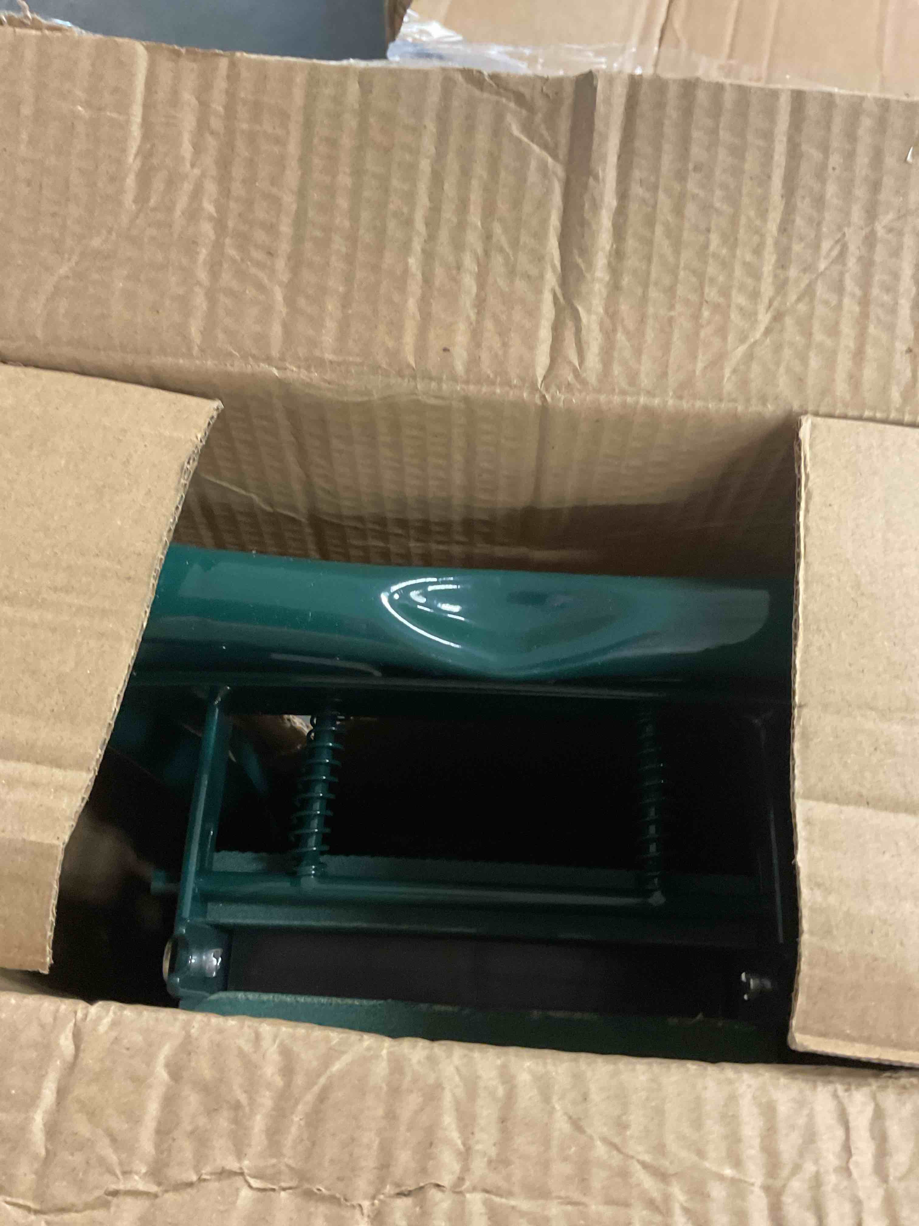 https://s3.amazonaws.com/lotting-images-prod/EmanualPiazza/PNK3446881_1752239481551.jpeg