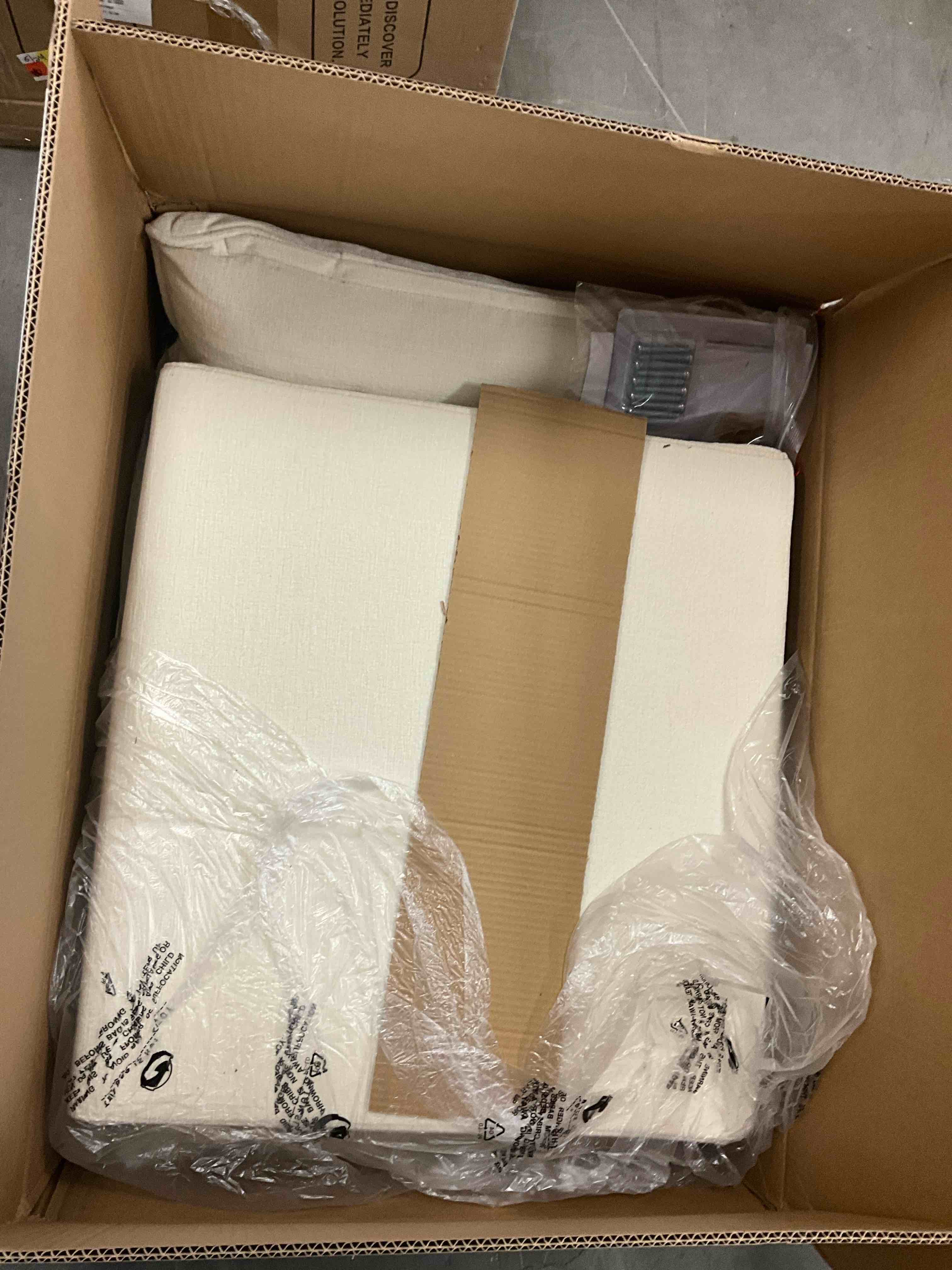 https://s3.amazonaws.com/lotting-images-prod/EmanualPiazza/PNK3446922_1752263683438.jpeg