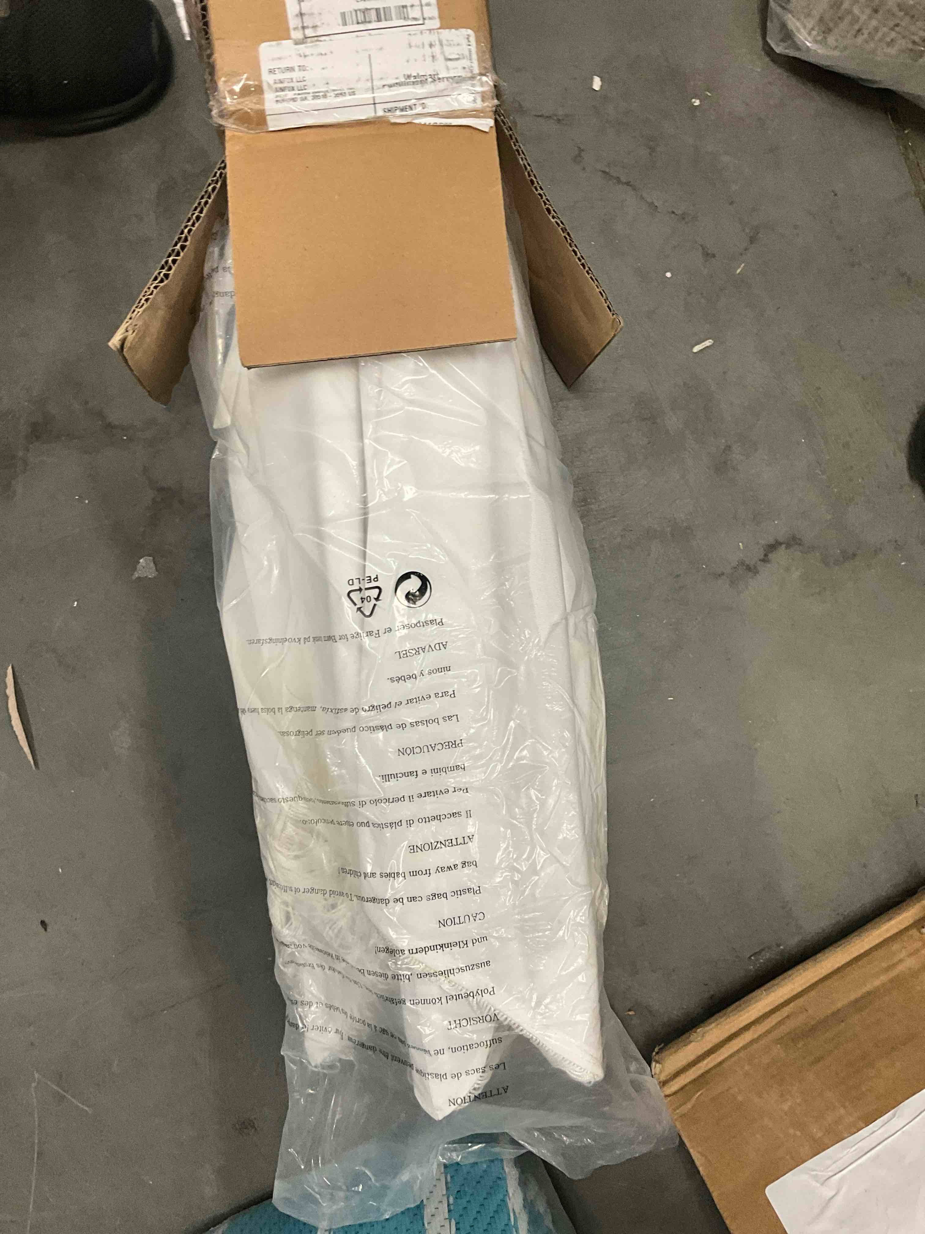 https://s3.amazonaws.com/lotting-images-prod/EmanualPiazza/PNK3446931_1752261831598.jpeg