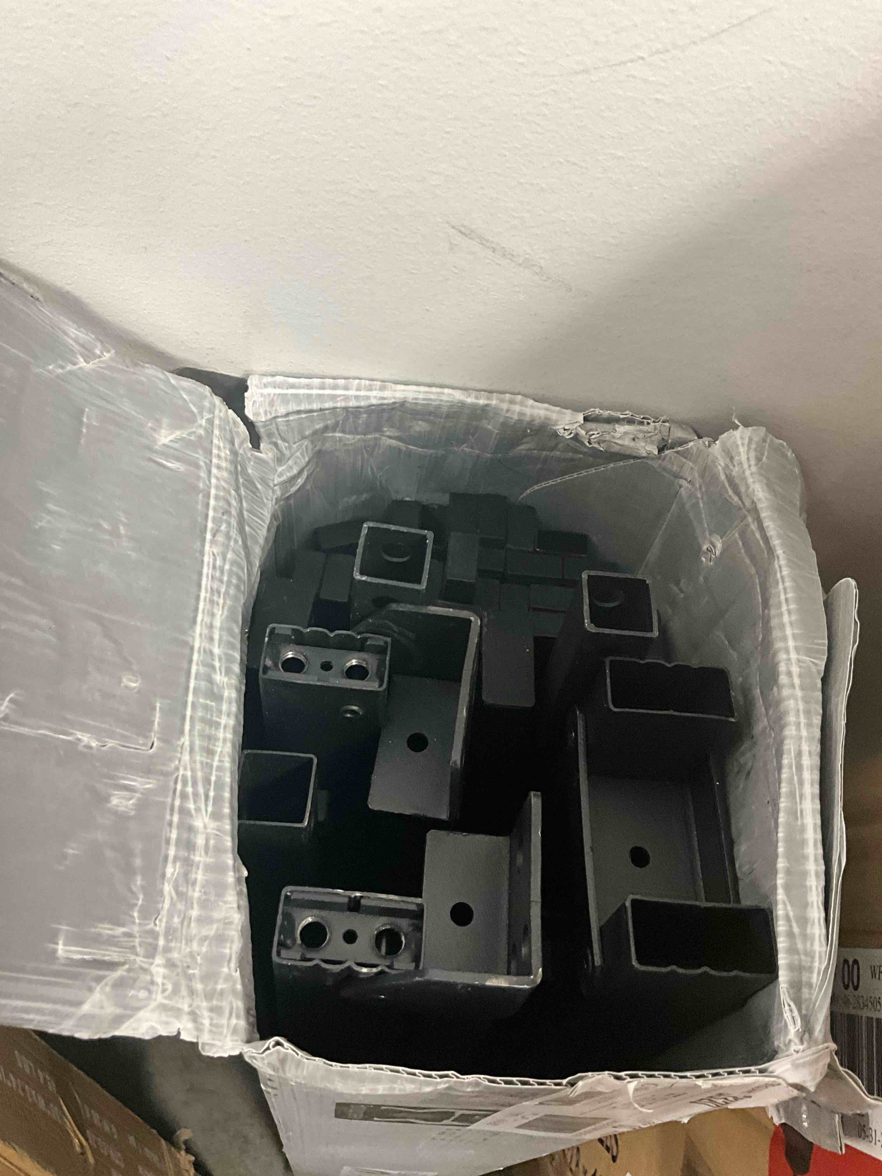 https://s3.amazonaws.com/lotting-images-prod/EmanualPiazza/PNK3446941_1752259589450.jpeg