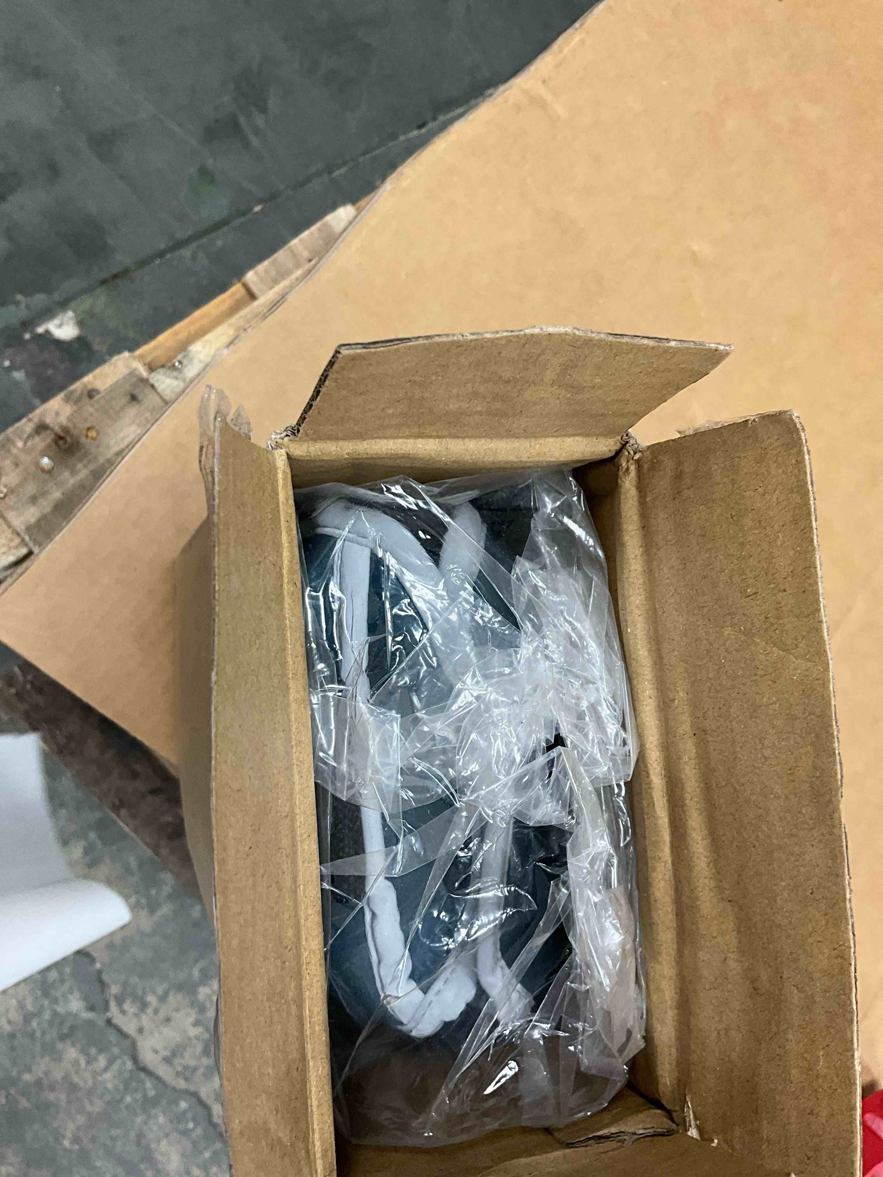 https://s3.amazonaws.com/lotting-images-prod/EmanualPiazza/PNK3446999_1752333649930.jpeg