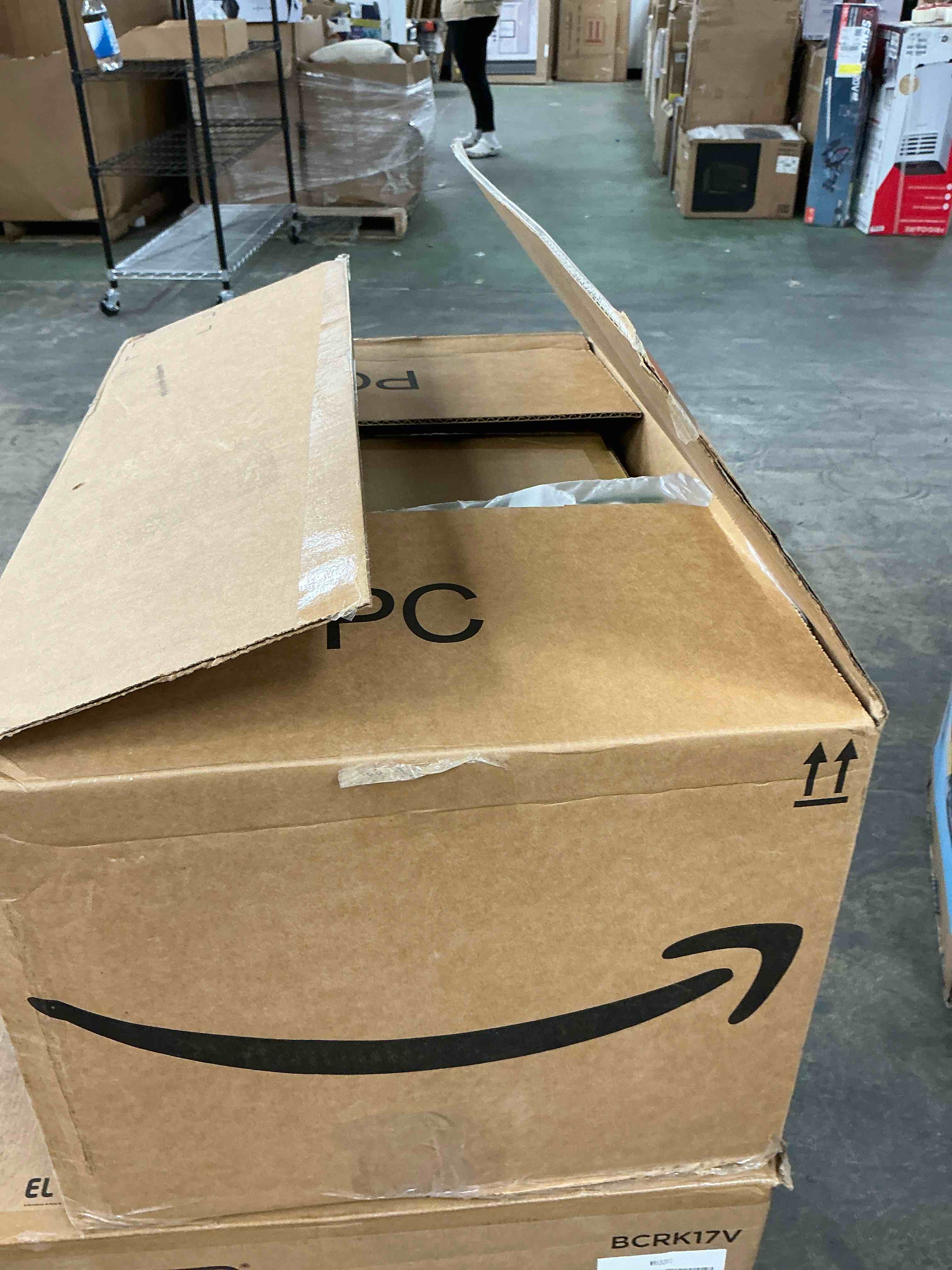 https://s3.amazonaws.com/lotting-images-prod/EmanualPiazza/PNK3447914_1753897789244.jpeg