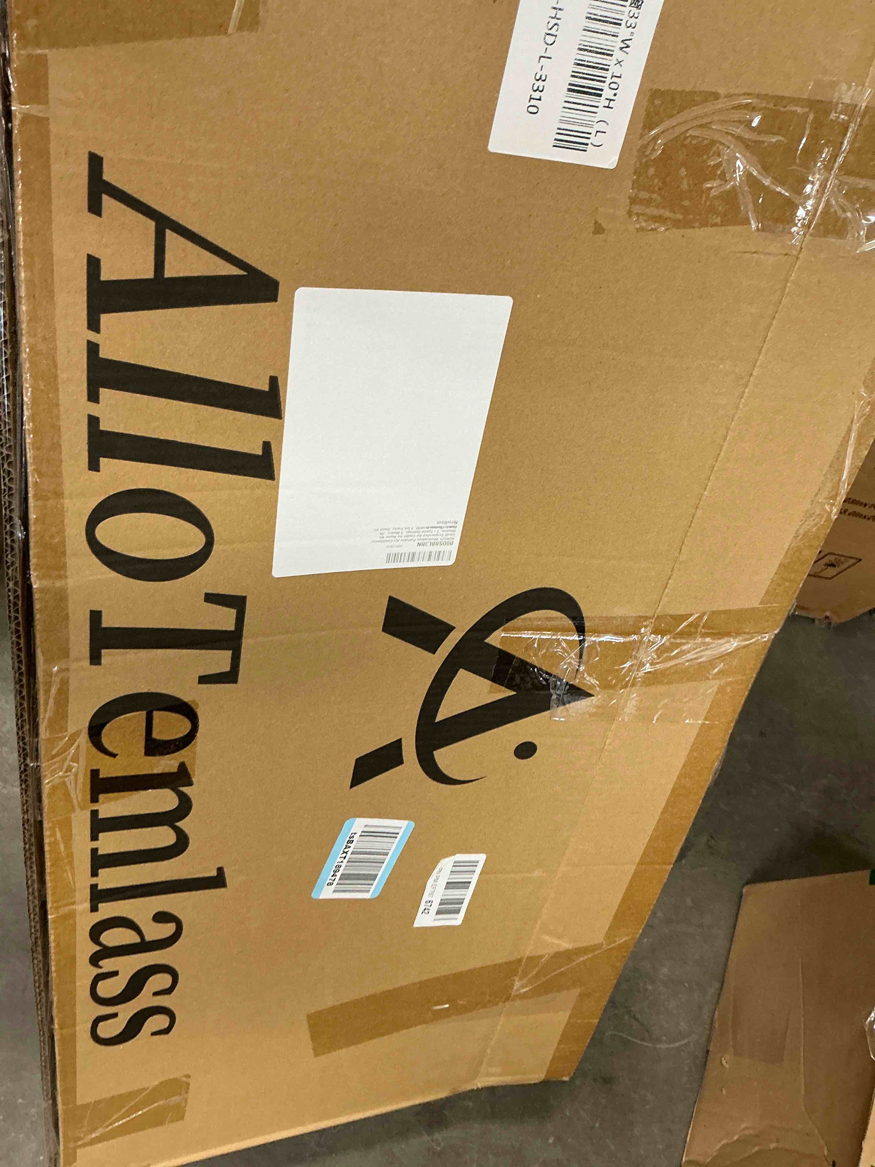 https://s3.amazonaws.com/lotting-images-prod/EmanualPiazza/PNK3447999_1754072705813.jpeg