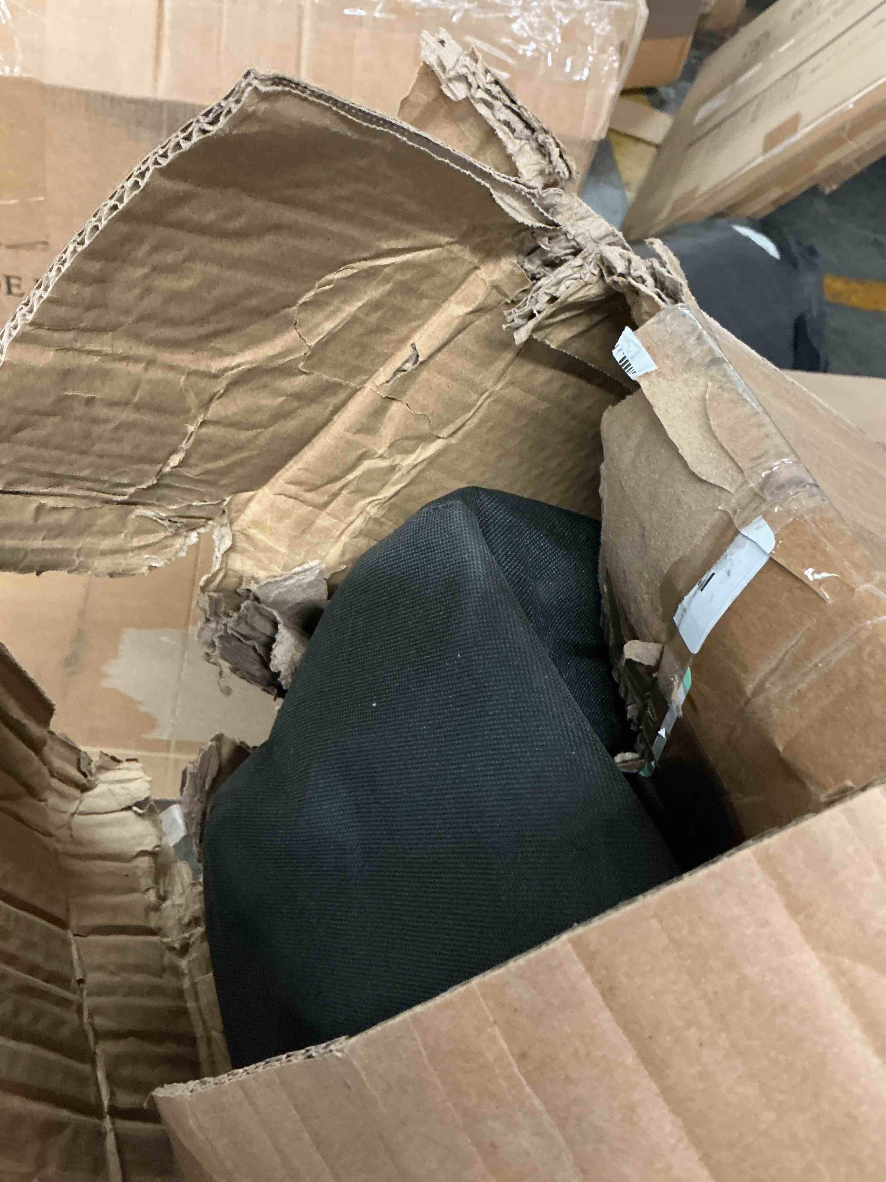https://s3.amazonaws.com/lotting-images-prod/EmanualPiazza/PNK3860019_1777384486953.jpeg