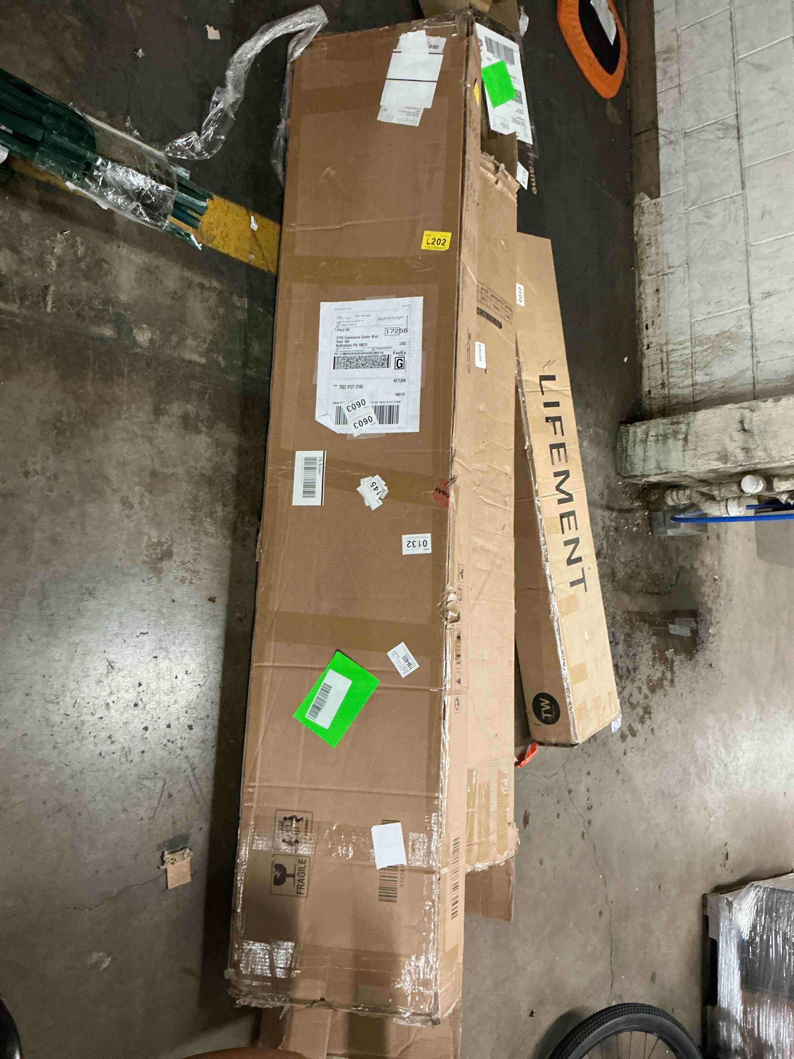 https://s3.amazonaws.com/lotting-images-prod/EmanualPiazza/PNK3860278_1777557923620.jpeg