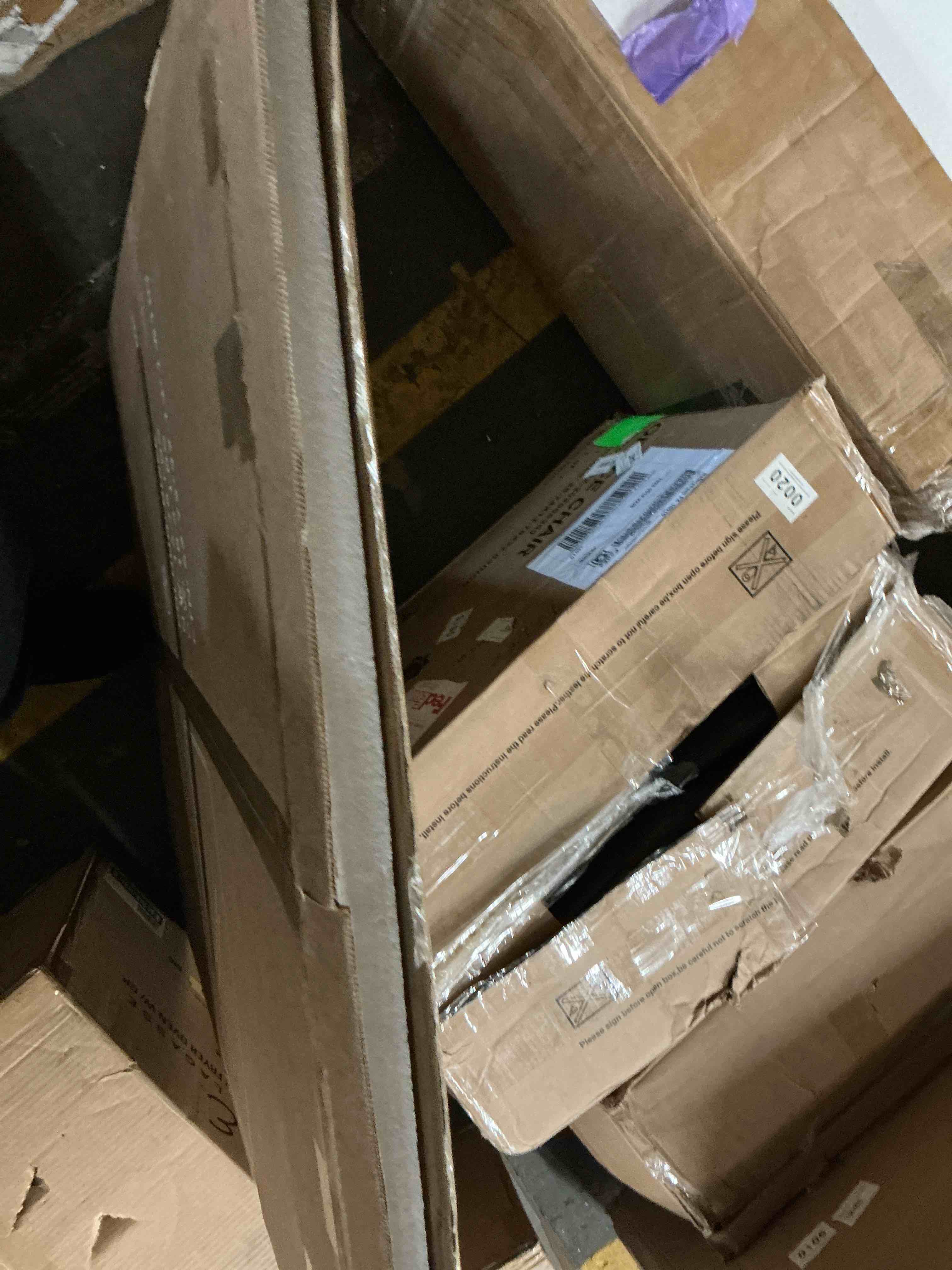 https://s3.amazonaws.com/lotting-images-prod/EmanualPiazza/PNK3860286_1777561487819.jpeg