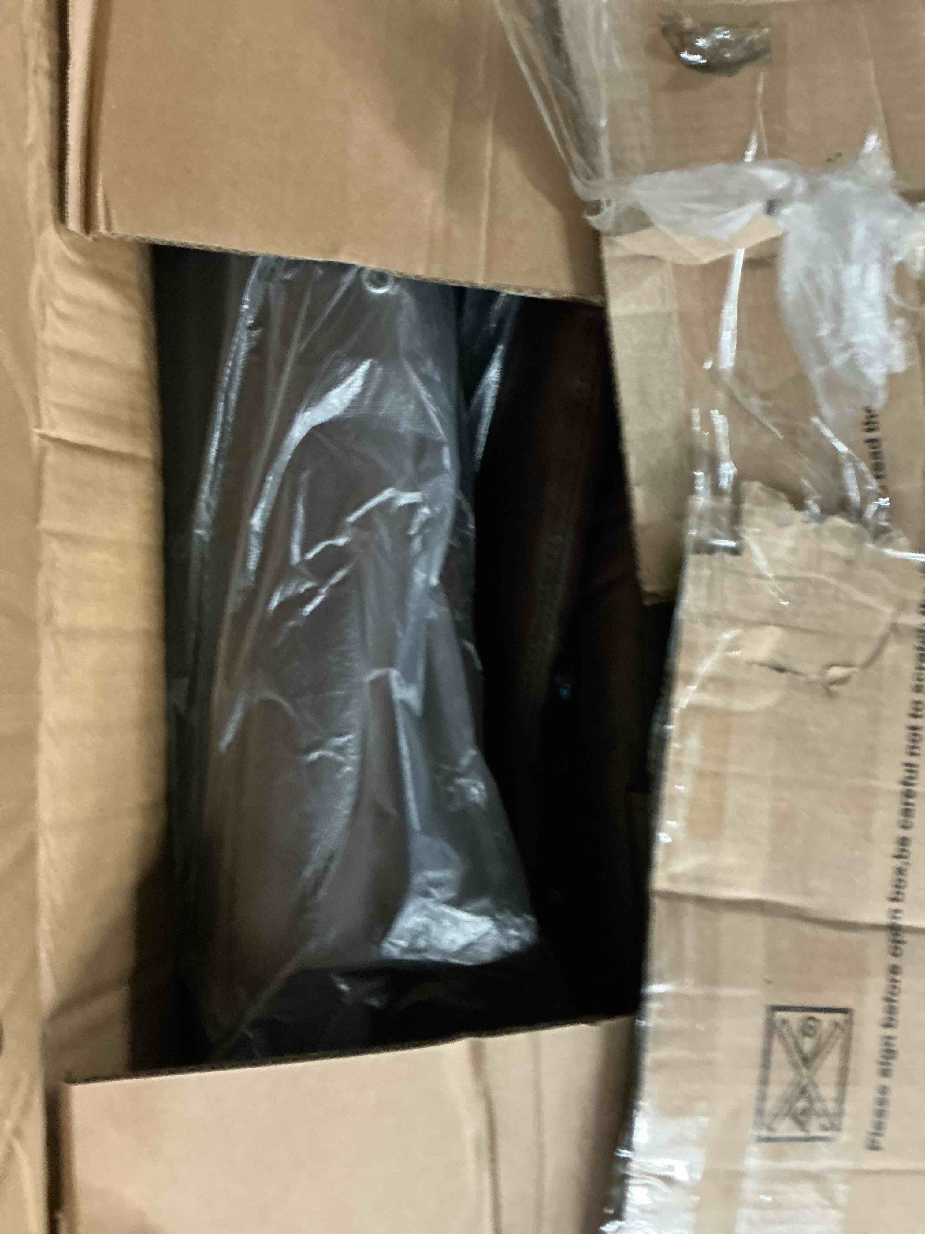 https://s3.amazonaws.com/lotting-images-prod/EmanualPiazza/PNK3860287_1777561699888.jpeg
