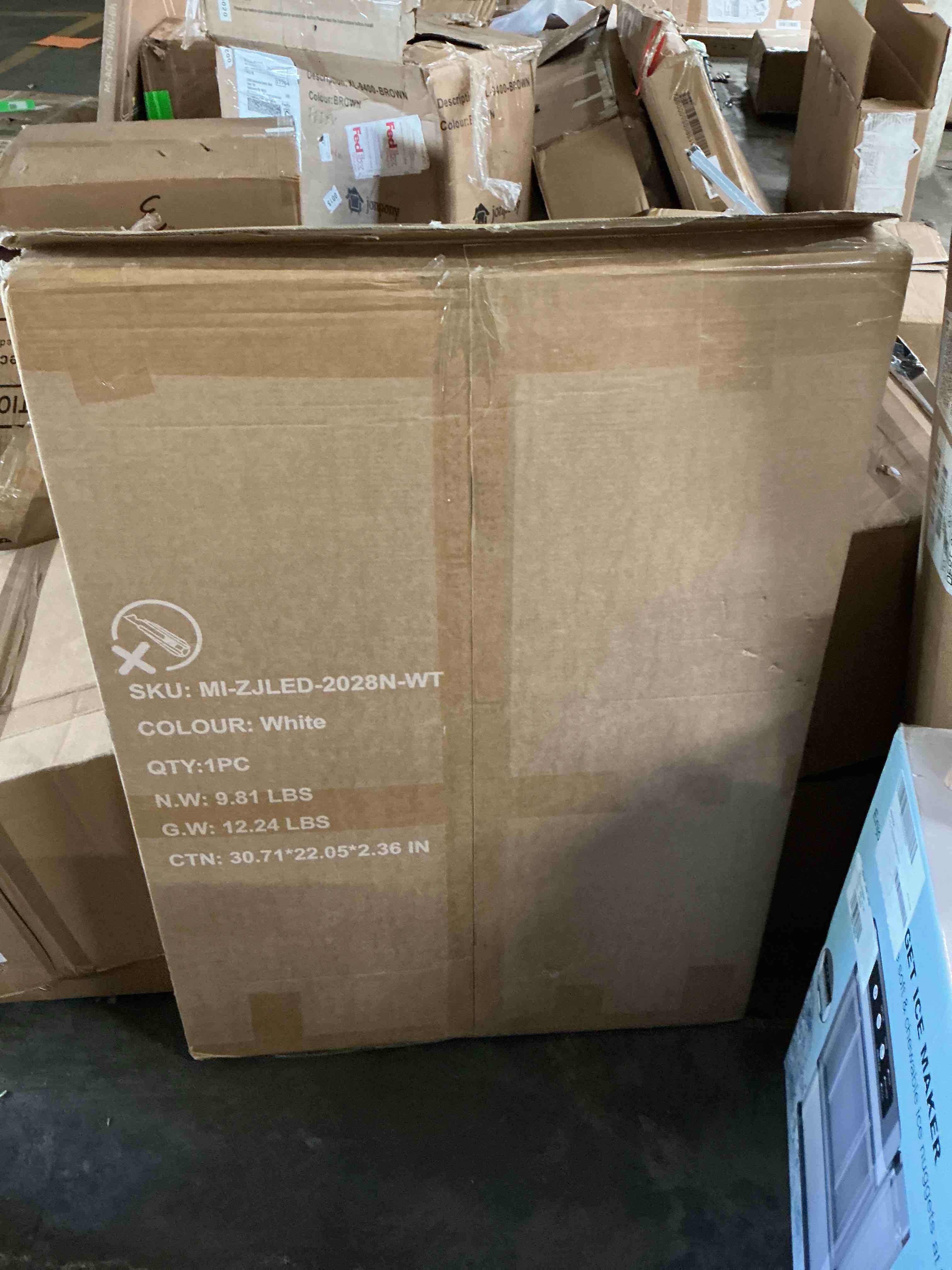 https://s3.amazonaws.com/lotting-images-prod/EmanualPiazza/PNK3860297_1777563736505.jpeg