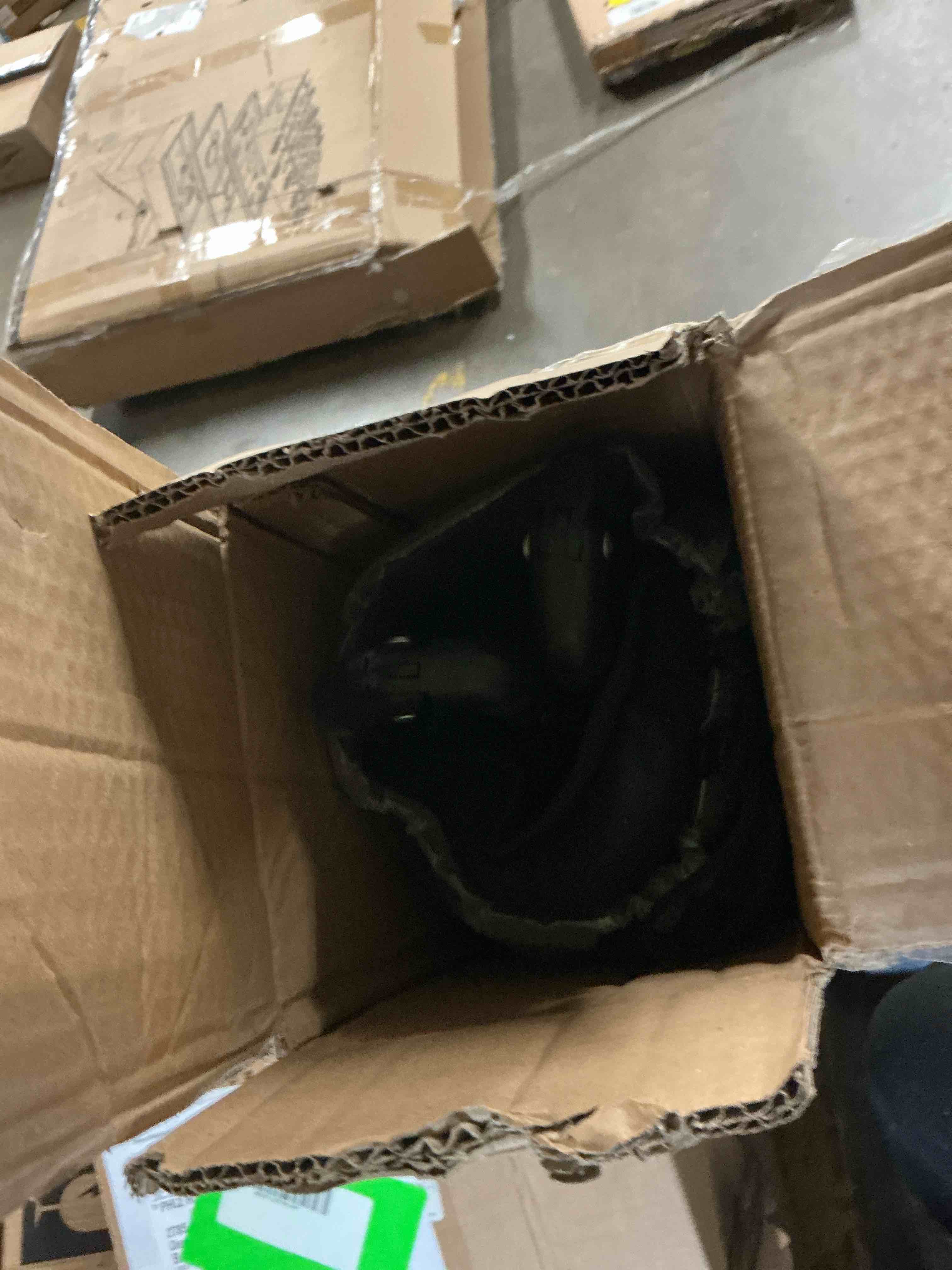 https://s3.amazonaws.com/lotting-images-prod/EmanualPiazza/PNK3860299_1777564130941.jpeg