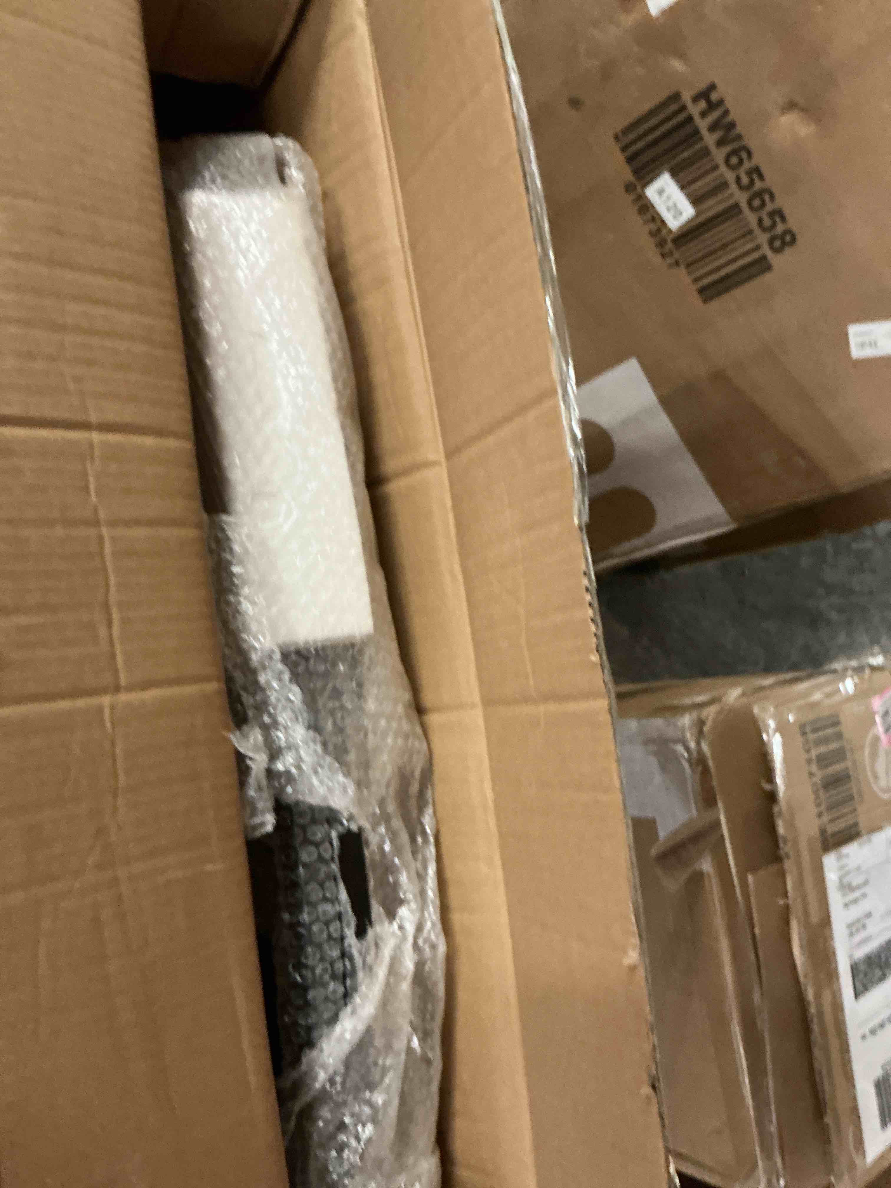 https://s3.amazonaws.com/lotting-images-prod/EmanualPiazza/PNK3860449_1777923739452.jpeg
