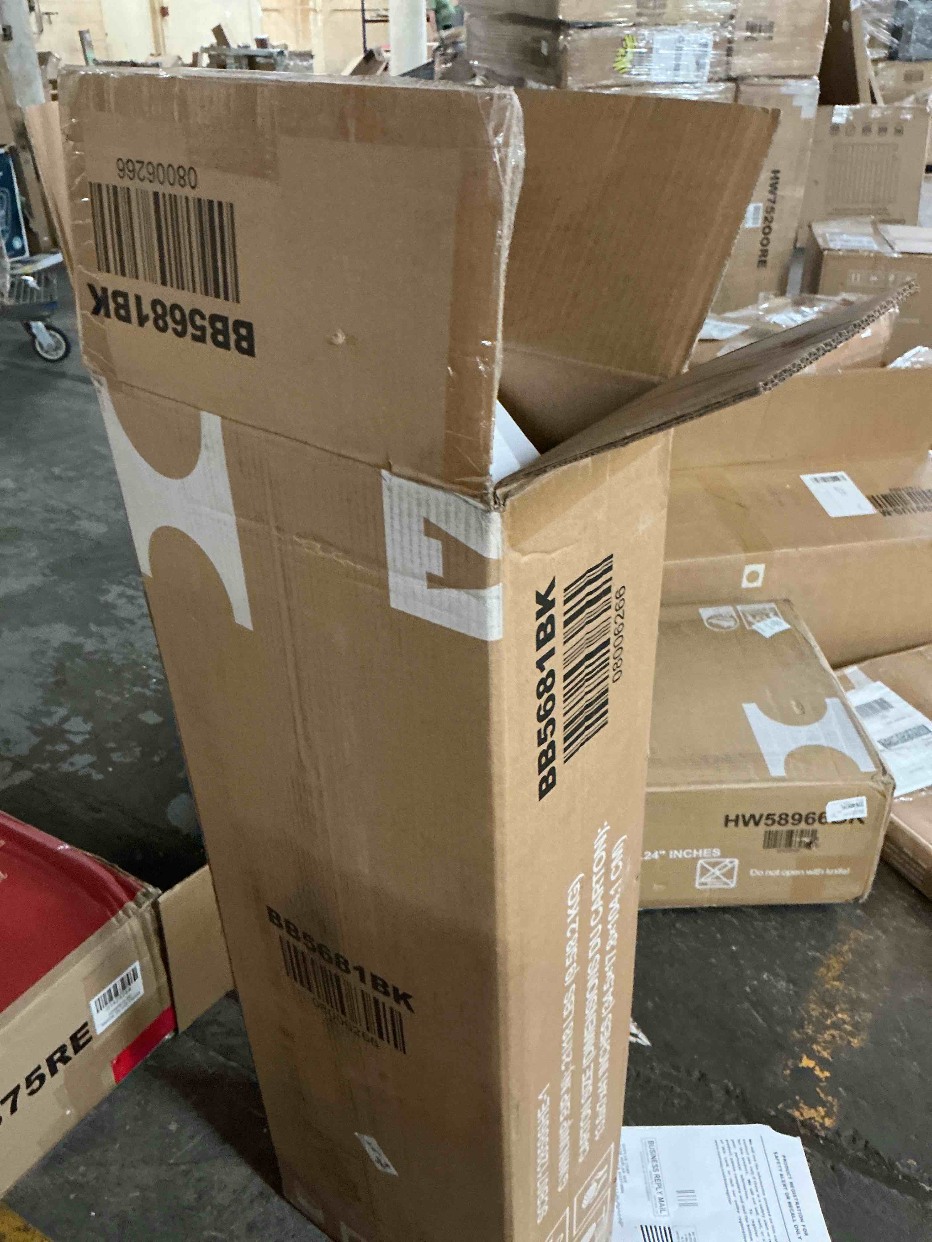 https://s3.amazonaws.com/lotting-images-prod/EmanualPiazza/PNK3860457_1777912585097.jpeg