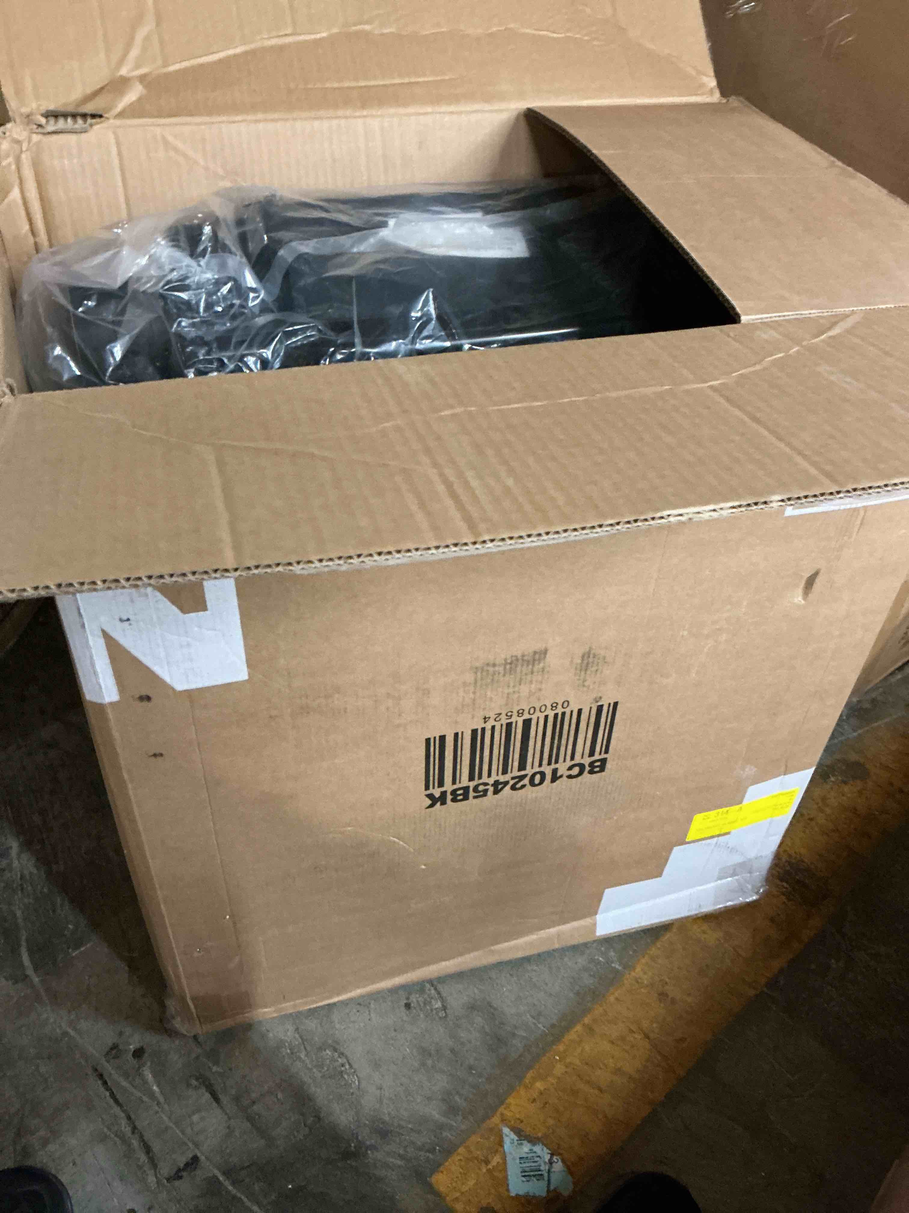 https://s3.amazonaws.com/lotting-images-prod/EmanualPiazza/PNK3860462_1777908147926.jpeg