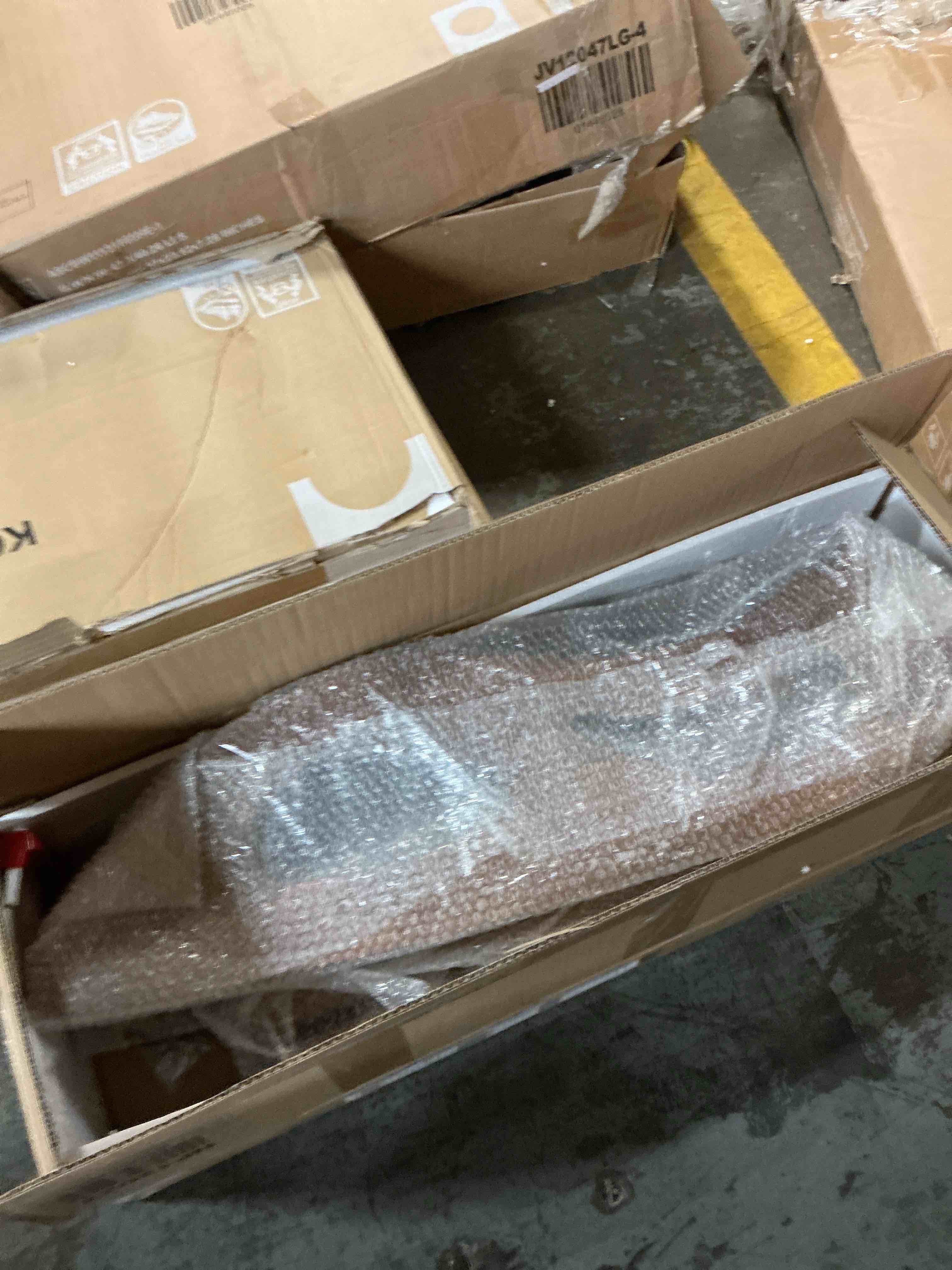 https://s3.amazonaws.com/lotting-images-prod/EmanualPiazza/PNK3860465_1777907191838.jpeg