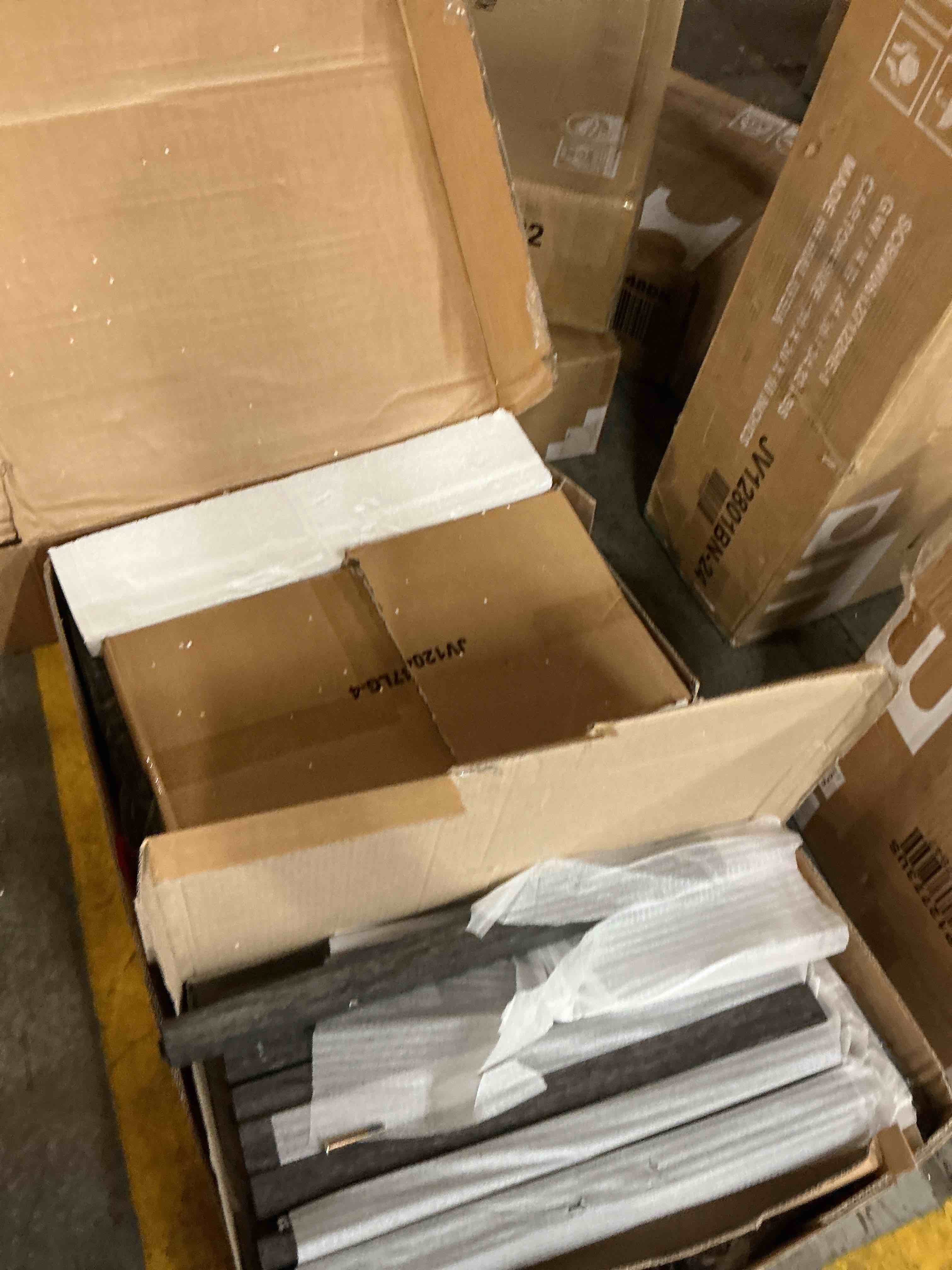 https://s3.amazonaws.com/lotting-images-prod/EmanualPiazza/PNK3860468_1777906308131.jpeg