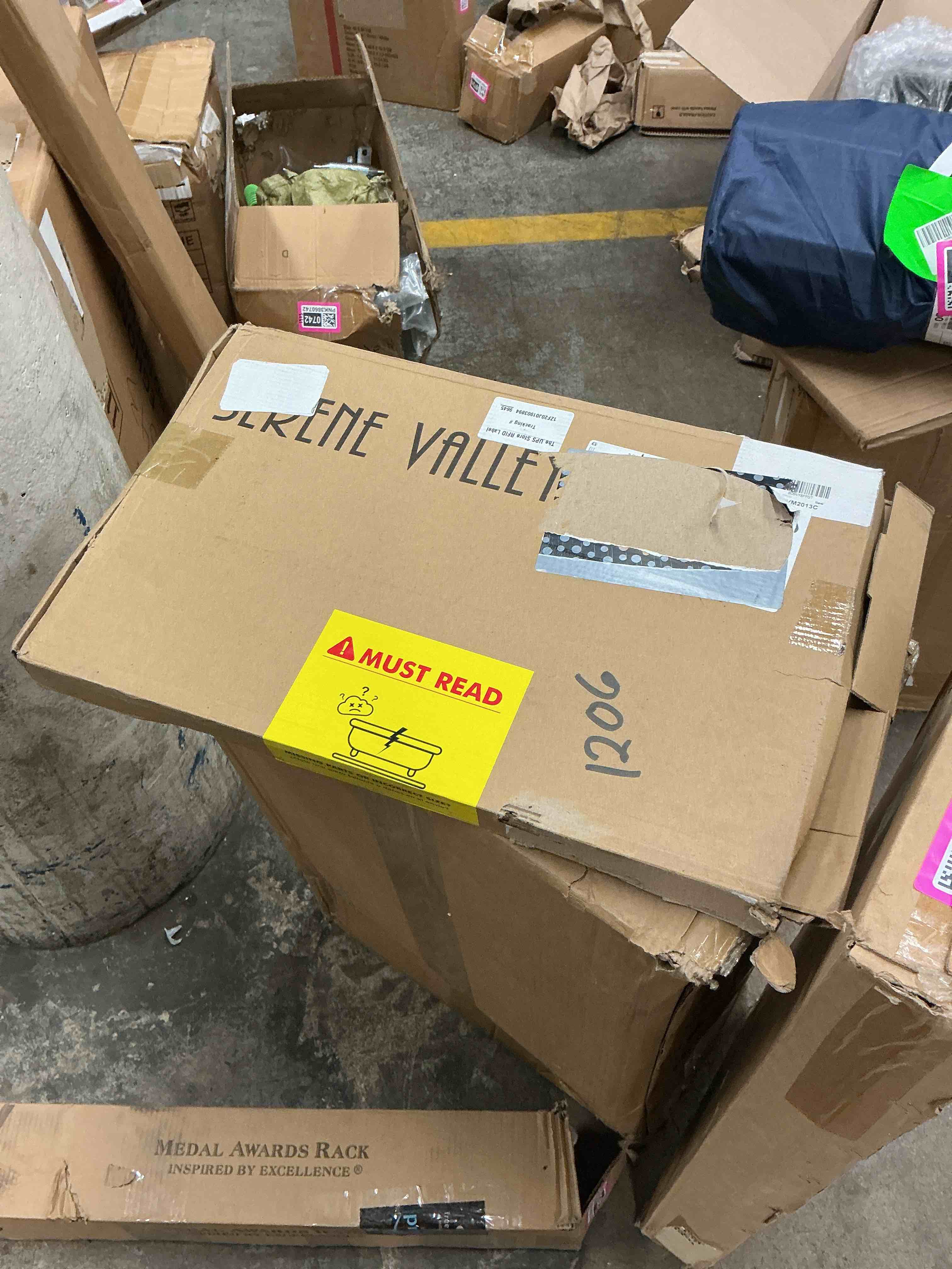 https://s3.amazonaws.com/lotting-images-prod/EmanualPiazza/PNK3860746_1778532271857.jpeg