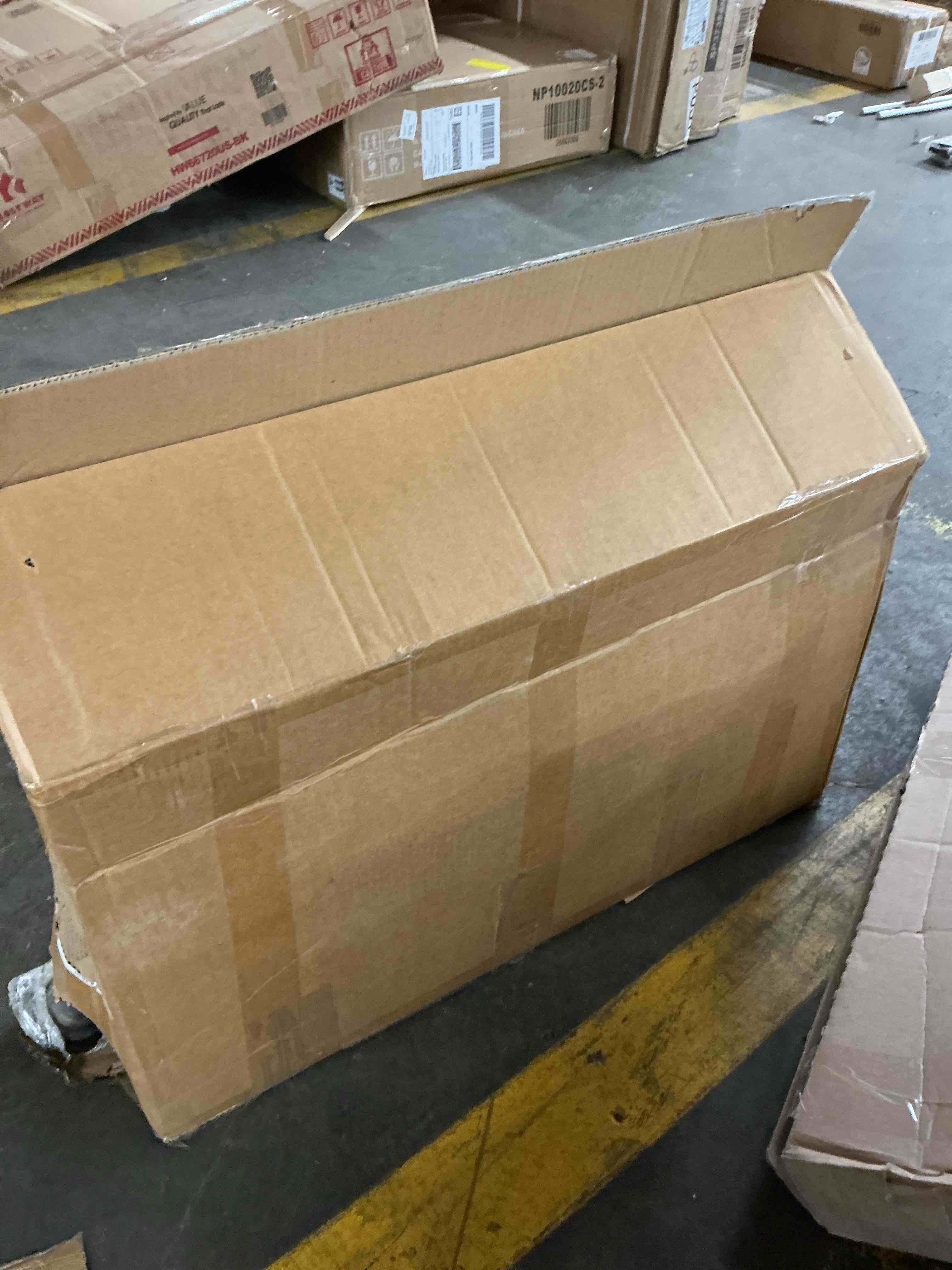 https://s3.amazonaws.com/lotting-images-prod/EmanualPiazza/PNK3861003_1778702789959.jpeg